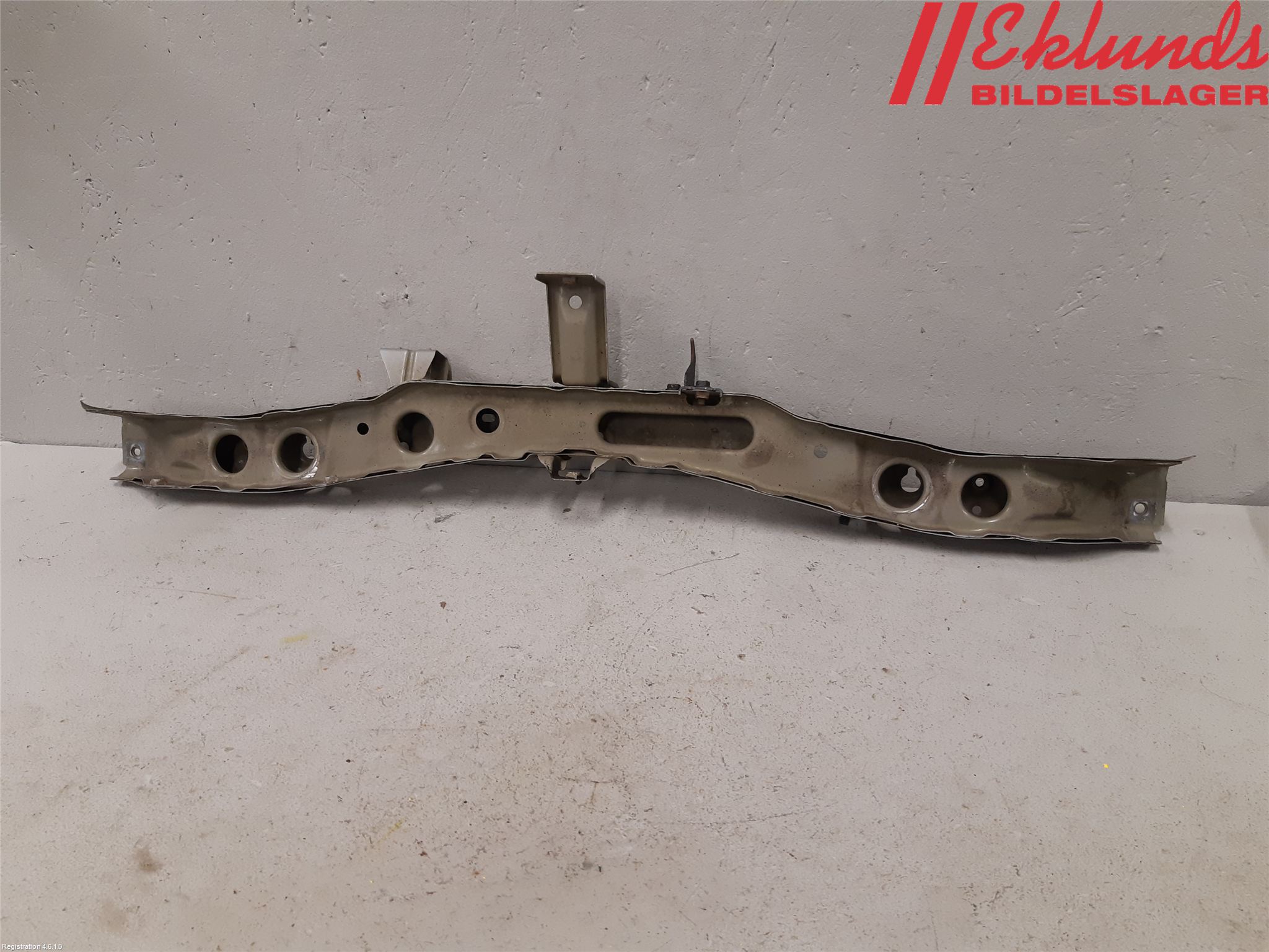 Toyota AVENSIS 09-15 Kylarfäste-Ram-Balk