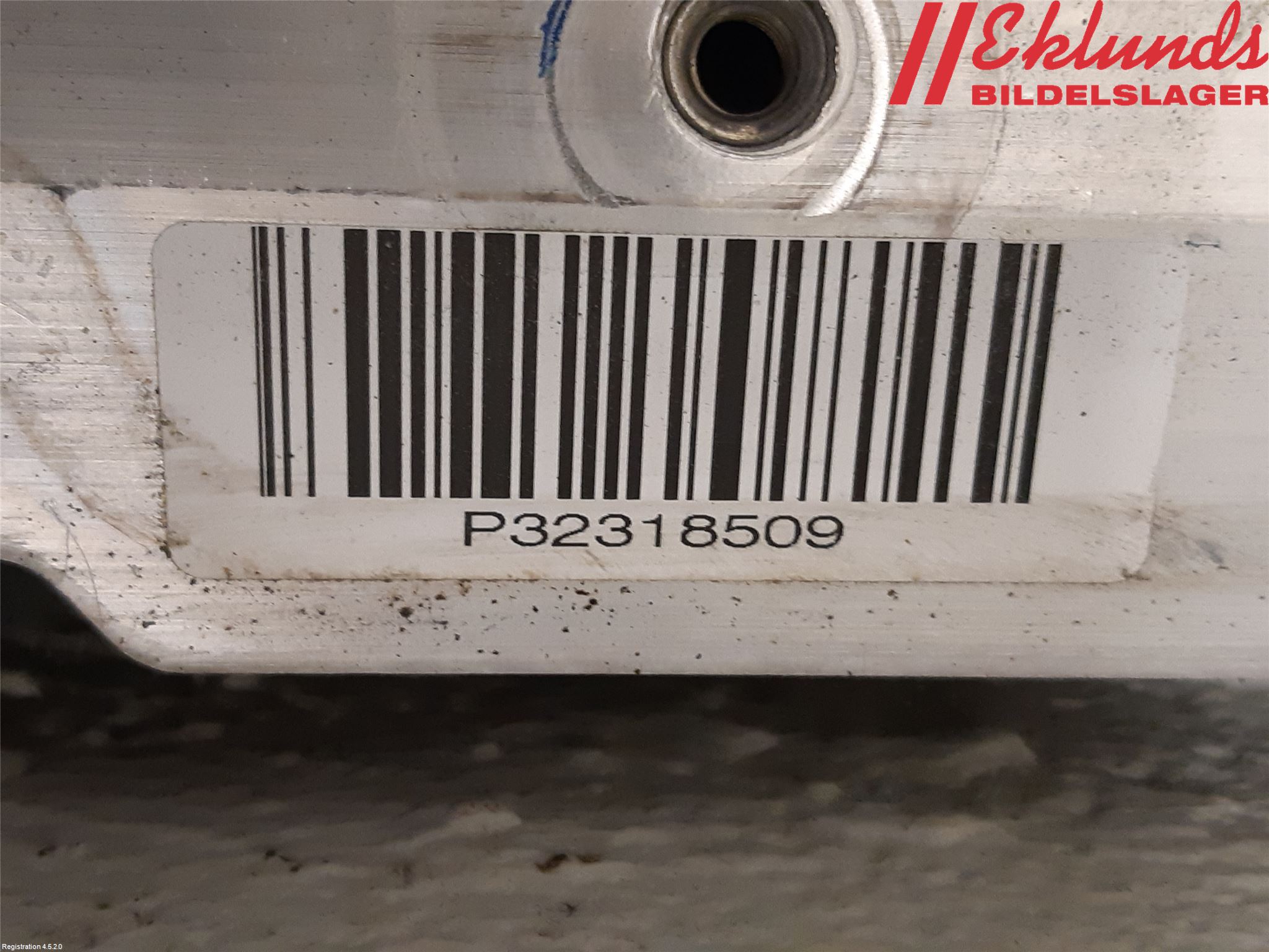 Volvo V90 17->> Fjäderbensstag