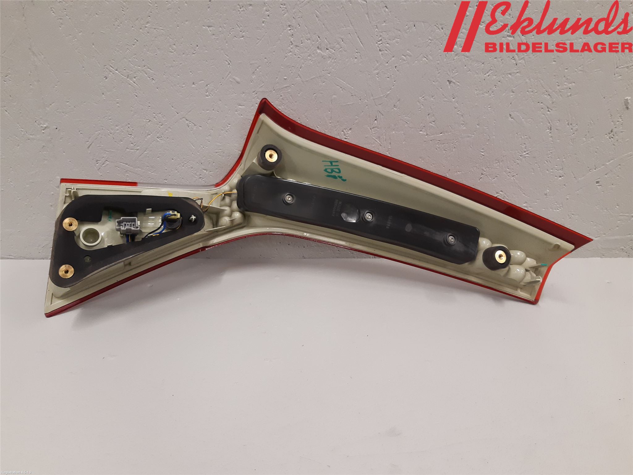 Volvo V70 08-13 Bakljus Lucka Hö