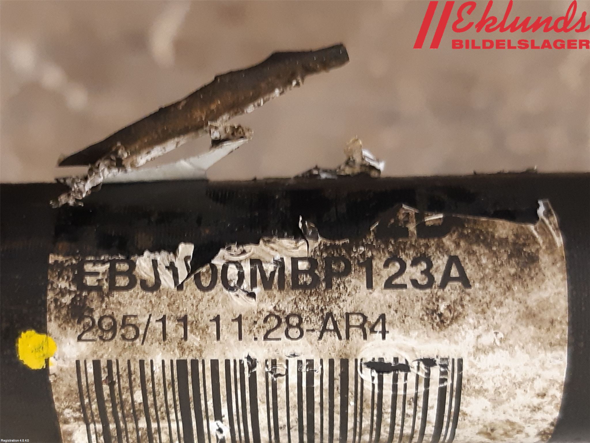 Nissan QASHQAI+2  10-14 Drivaxel Fram Vänster