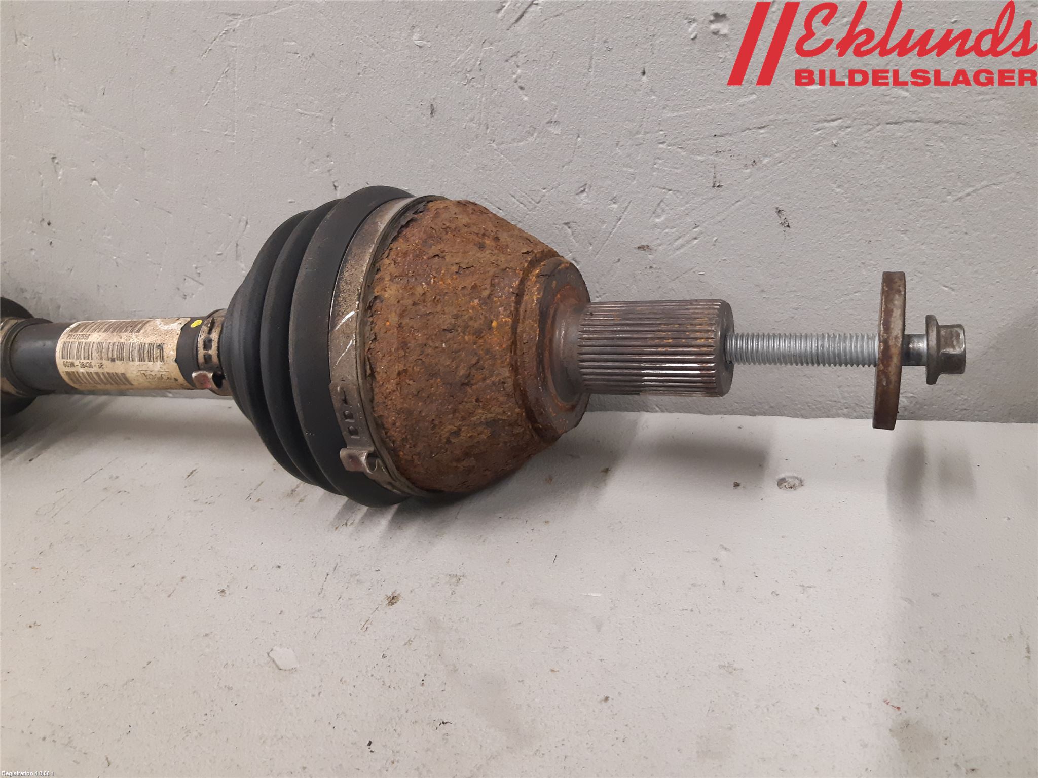 Volvo V60 11-13 Drivaxel Fram Höger