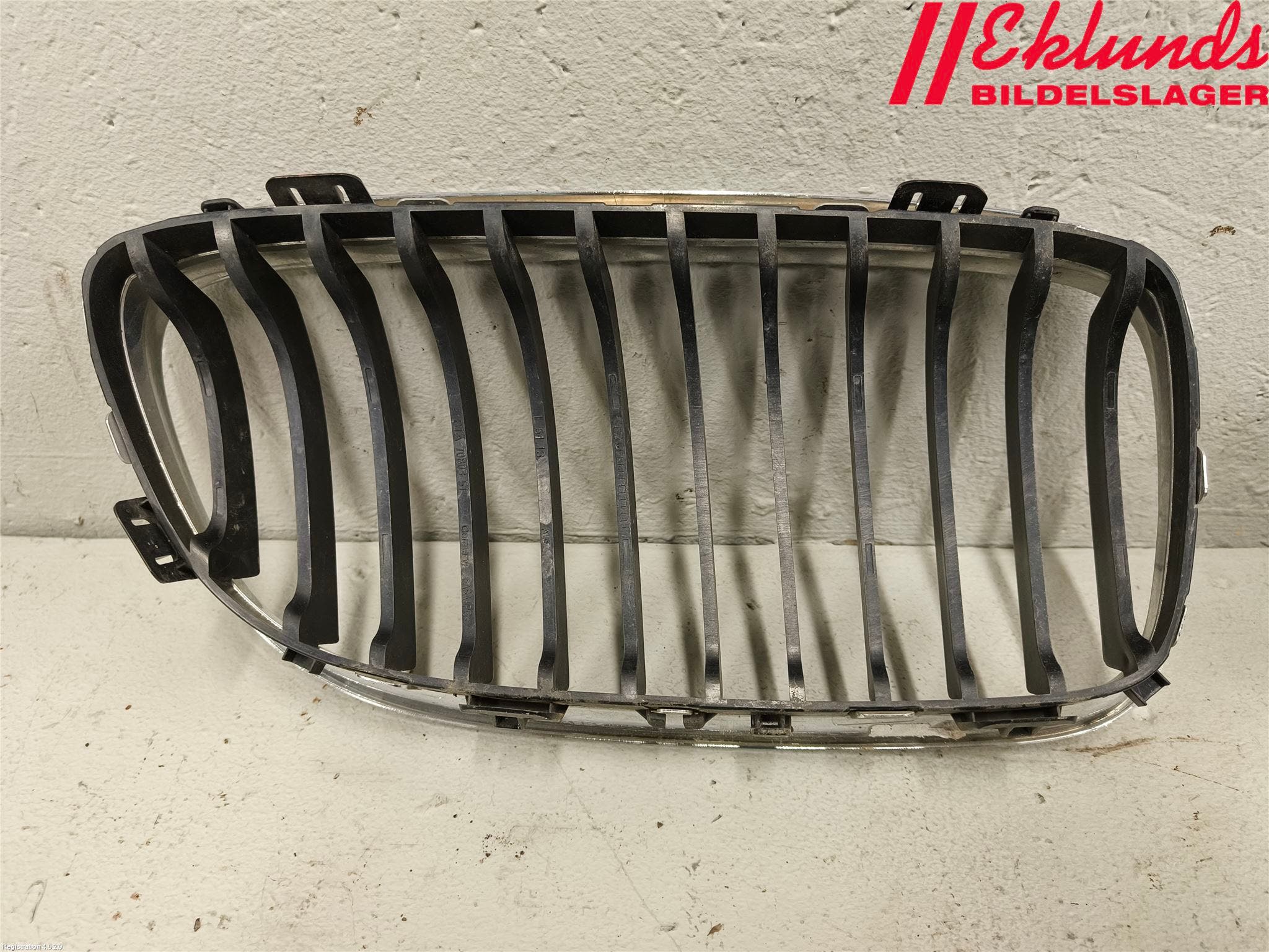 BMW 3 E90/91 SED/TOU 05-12 Grill-Galler