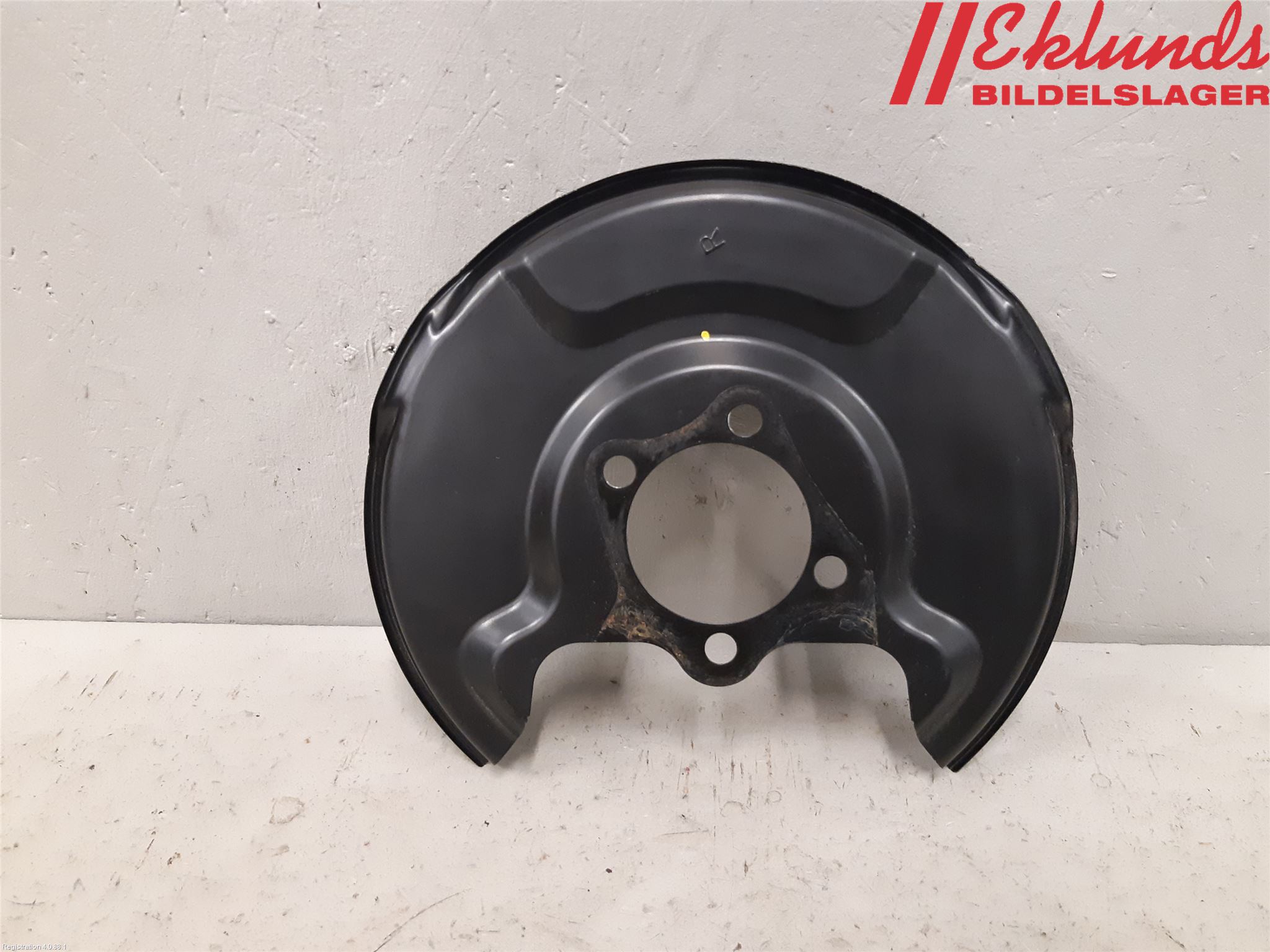 Toyota YARIS XP21 20- Bromssköld Bak