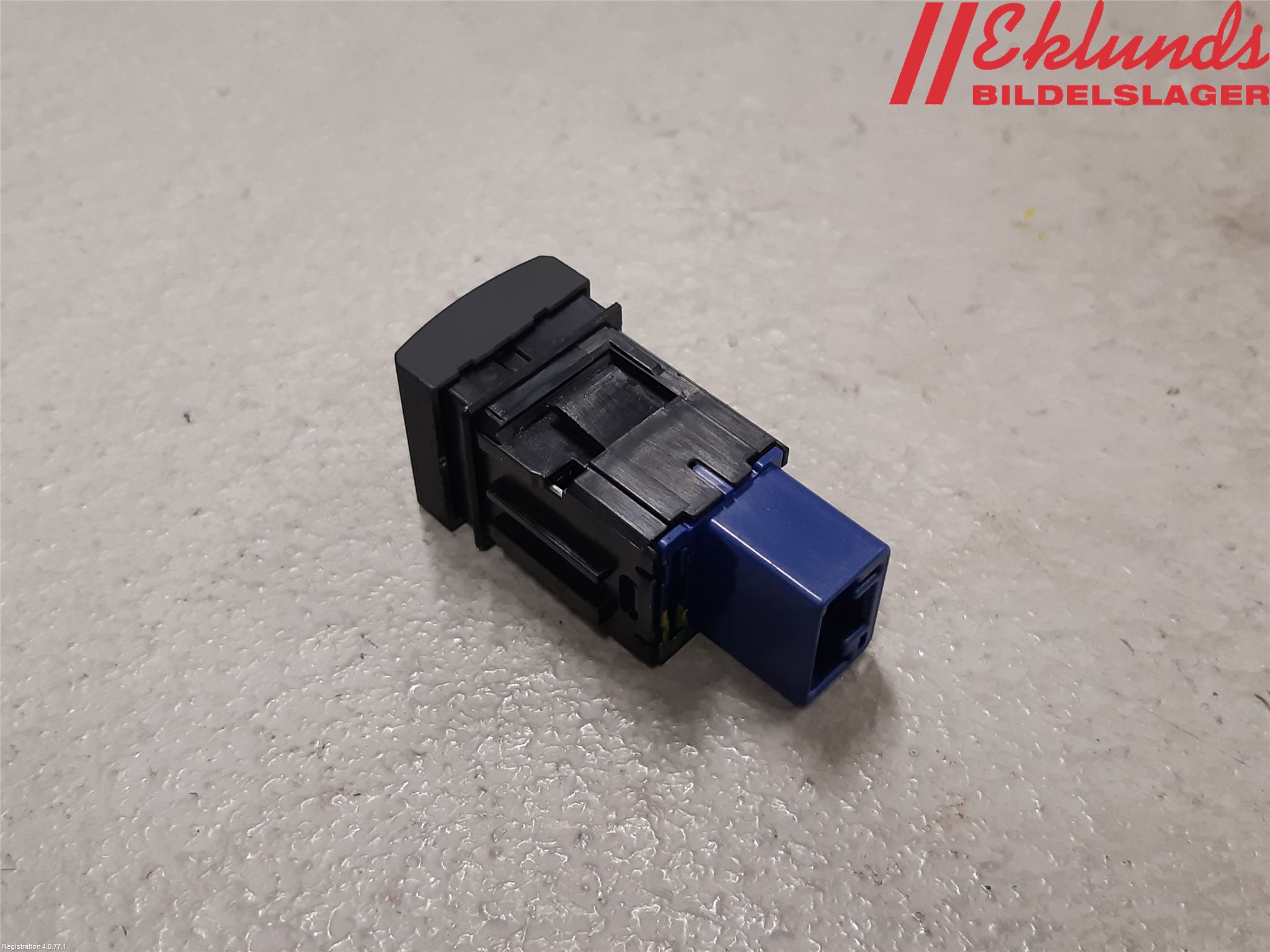 Toyota RAV4 19- Strömställare Elruta