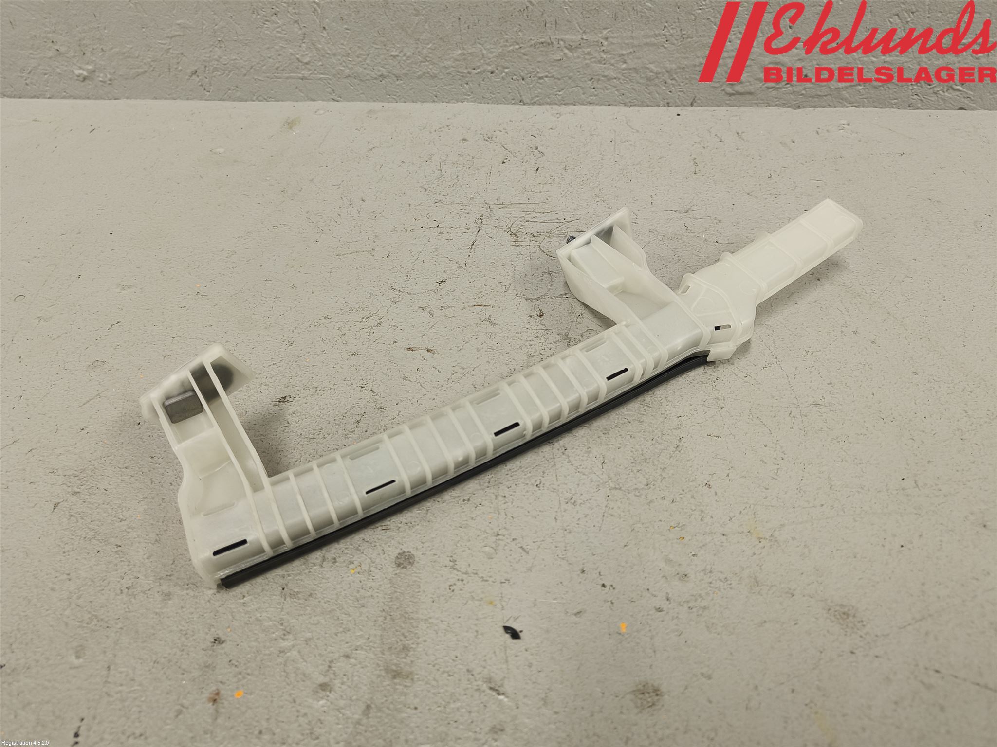 Peugeot 2008/E-2008 20- Styrlist Ruta