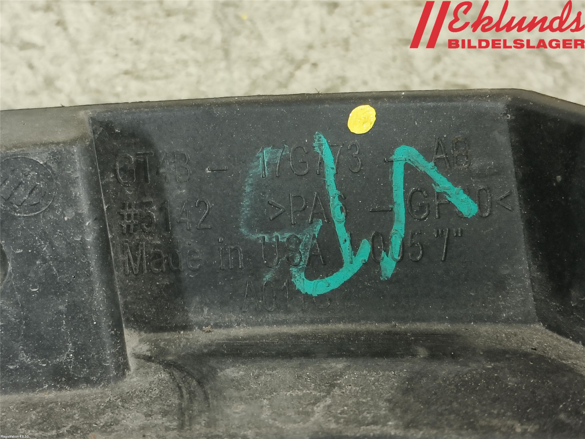 Ford EDGE Stötfångarfäste Bak Vä