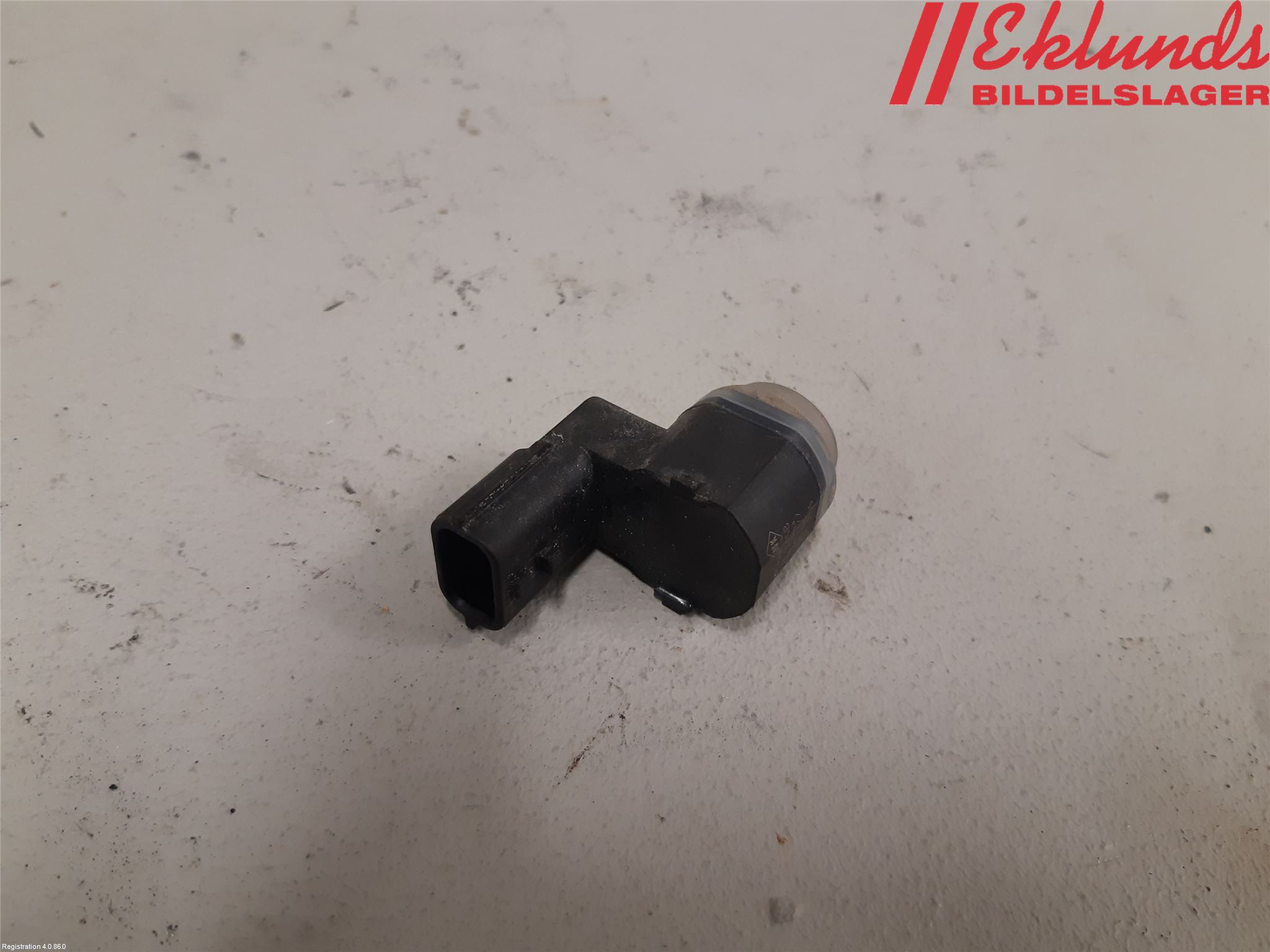 Nissan X-TRAIL 14-21 Parkeringshjälp Frontsensor