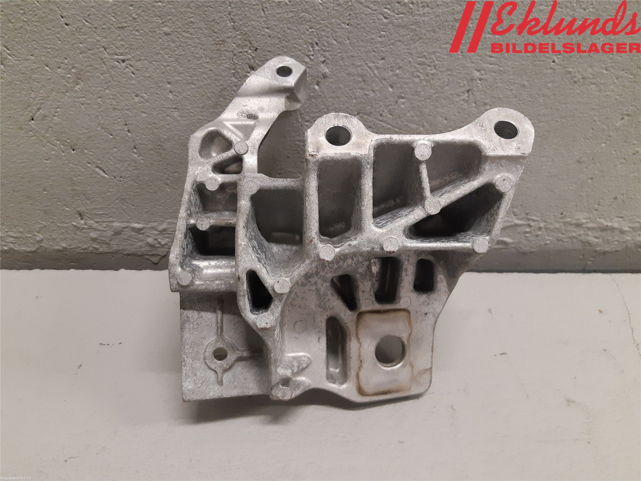 Volvo XC60 14-17 Motorfäste