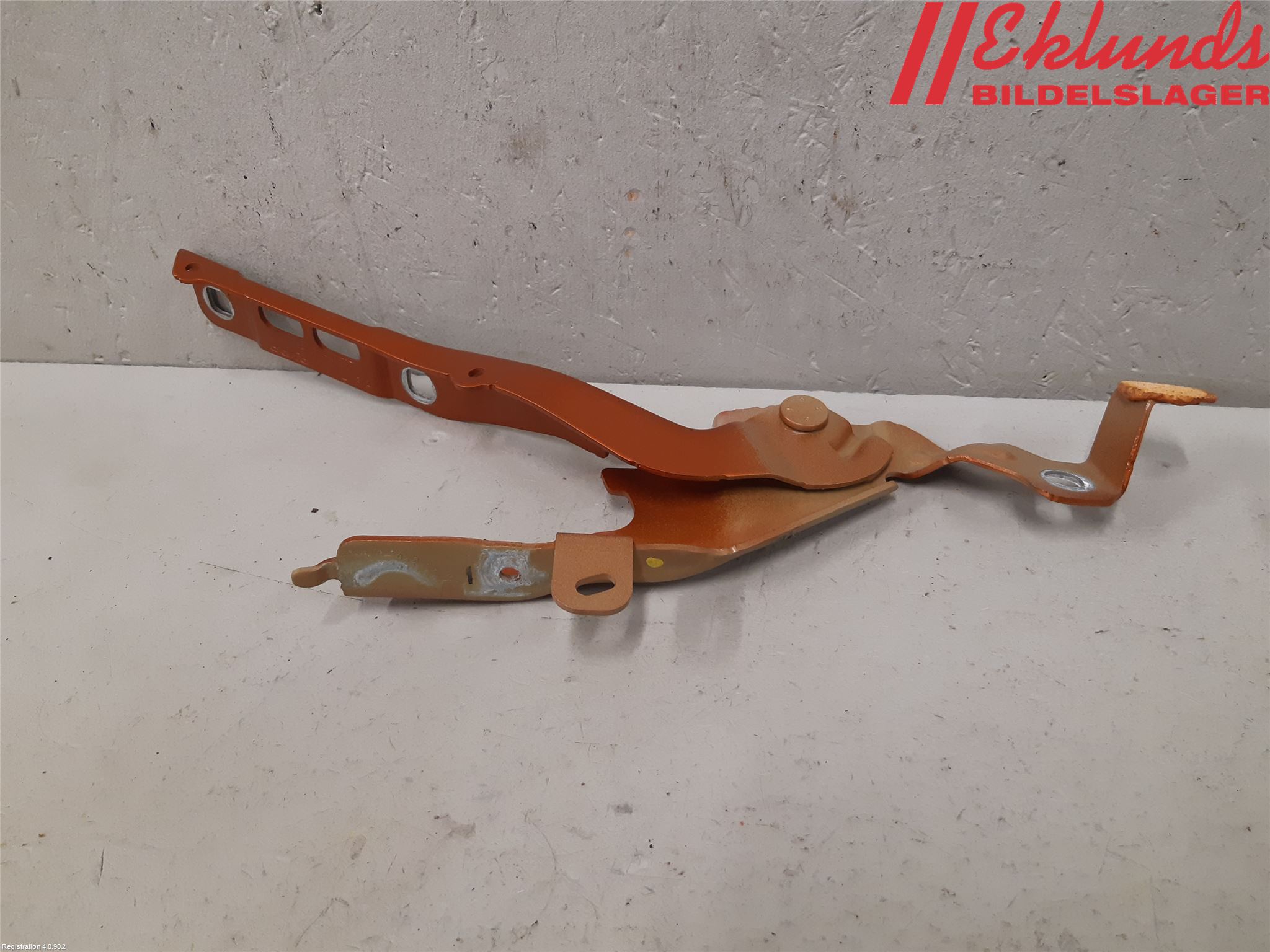 Peugeot 2008/E-2008 20- Huvgångjärn