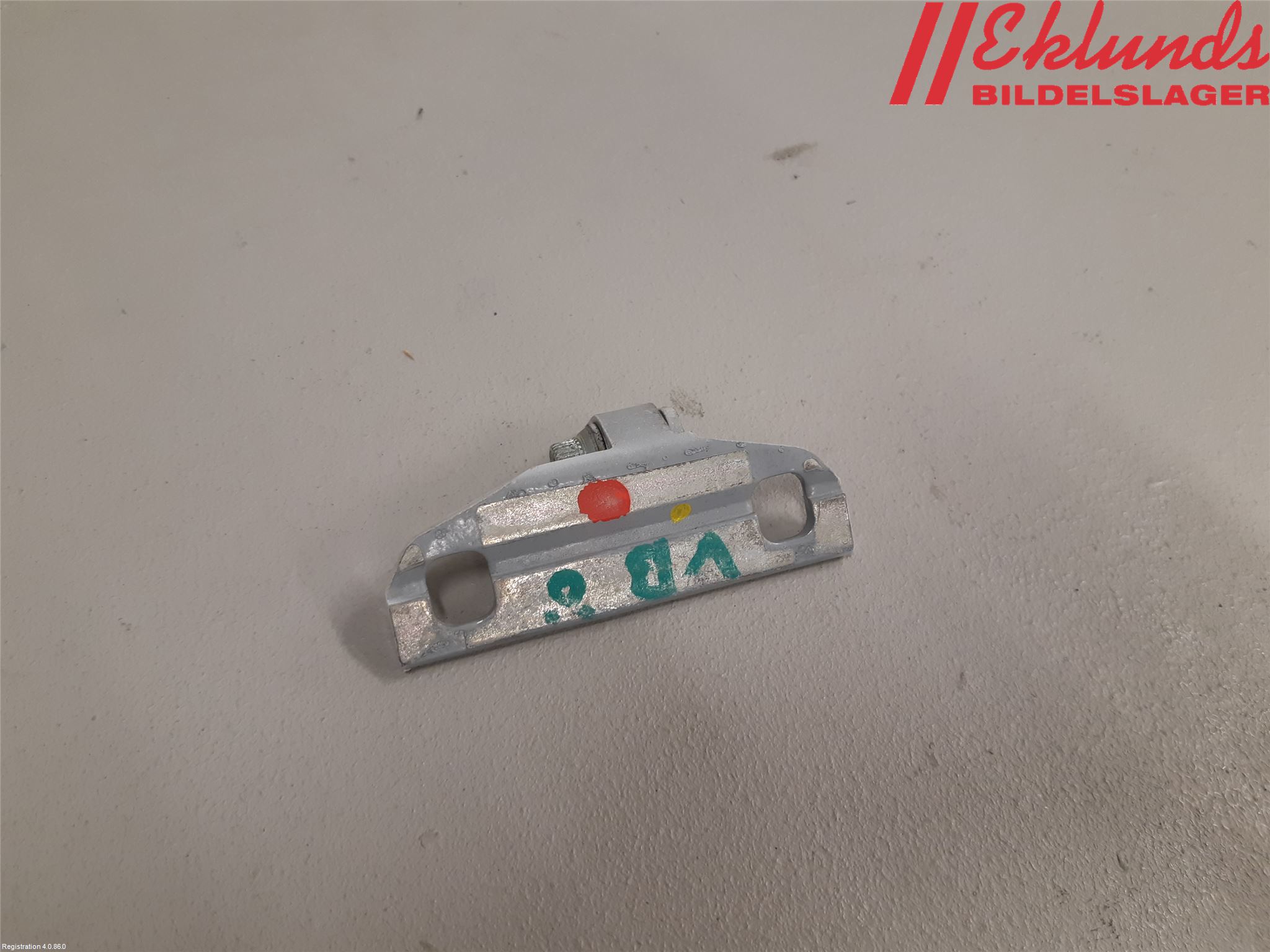 Volvo XC70 08-13 Dörrgångjärn