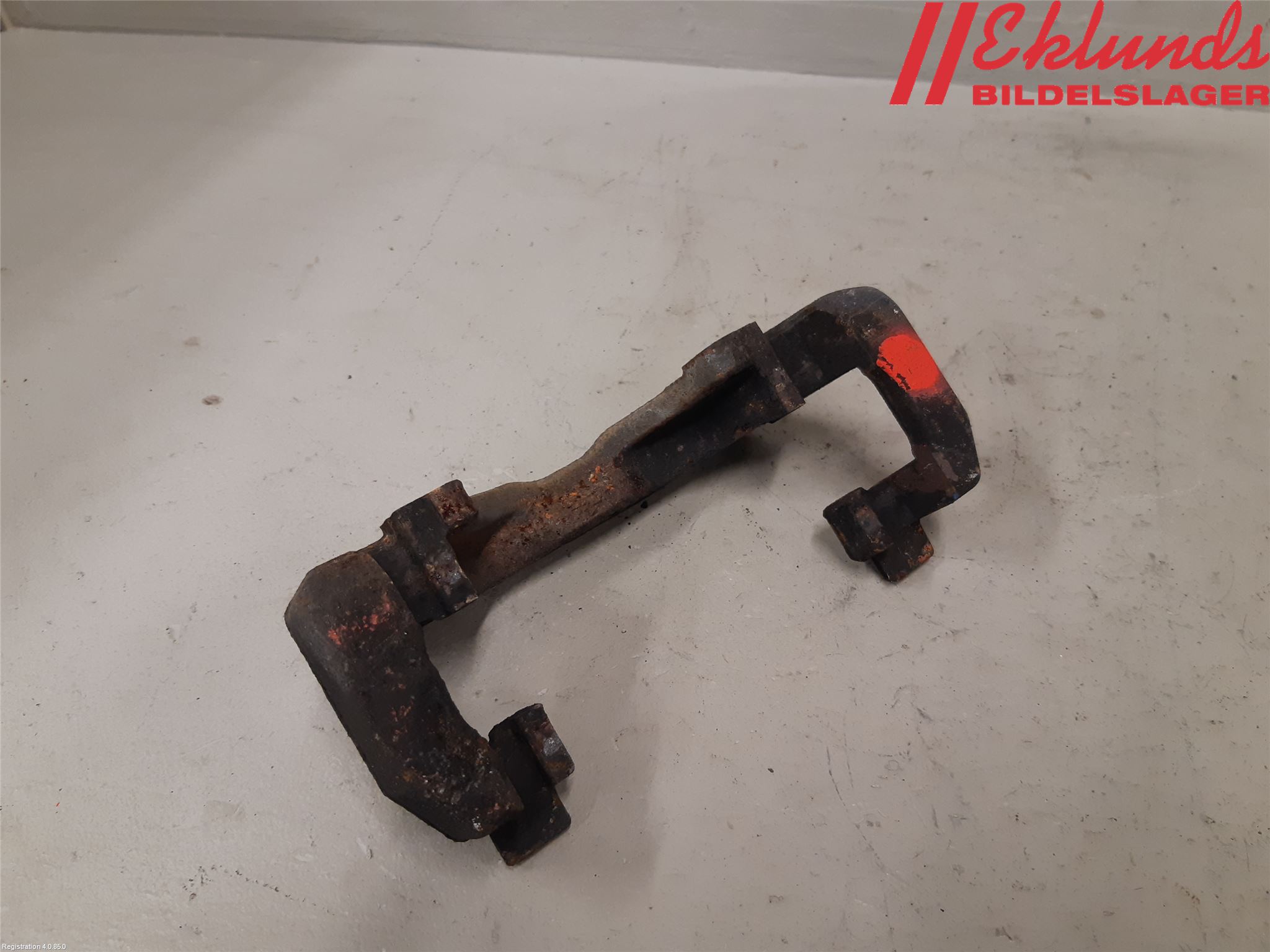 Peugeot PARTNER/E-PARTNER 19- Bromsokshållare