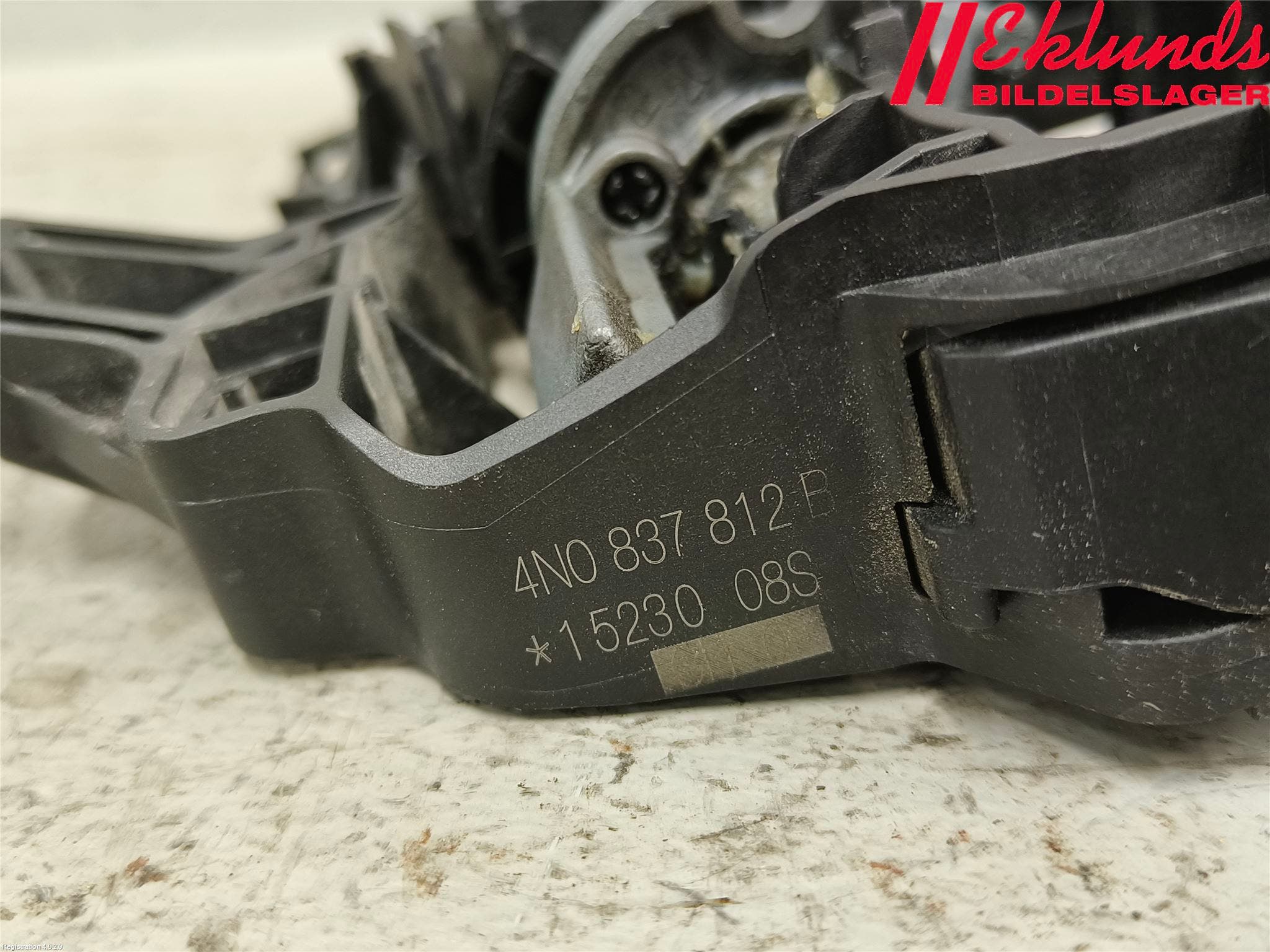 Audi A6 F2/C8 19- Dörrhandtag Yttre Hö