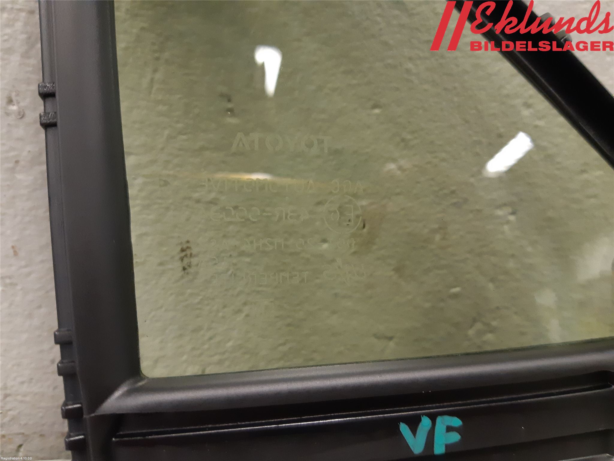 Toyota RAV4 19- Dörruta Fram Lilla Vä