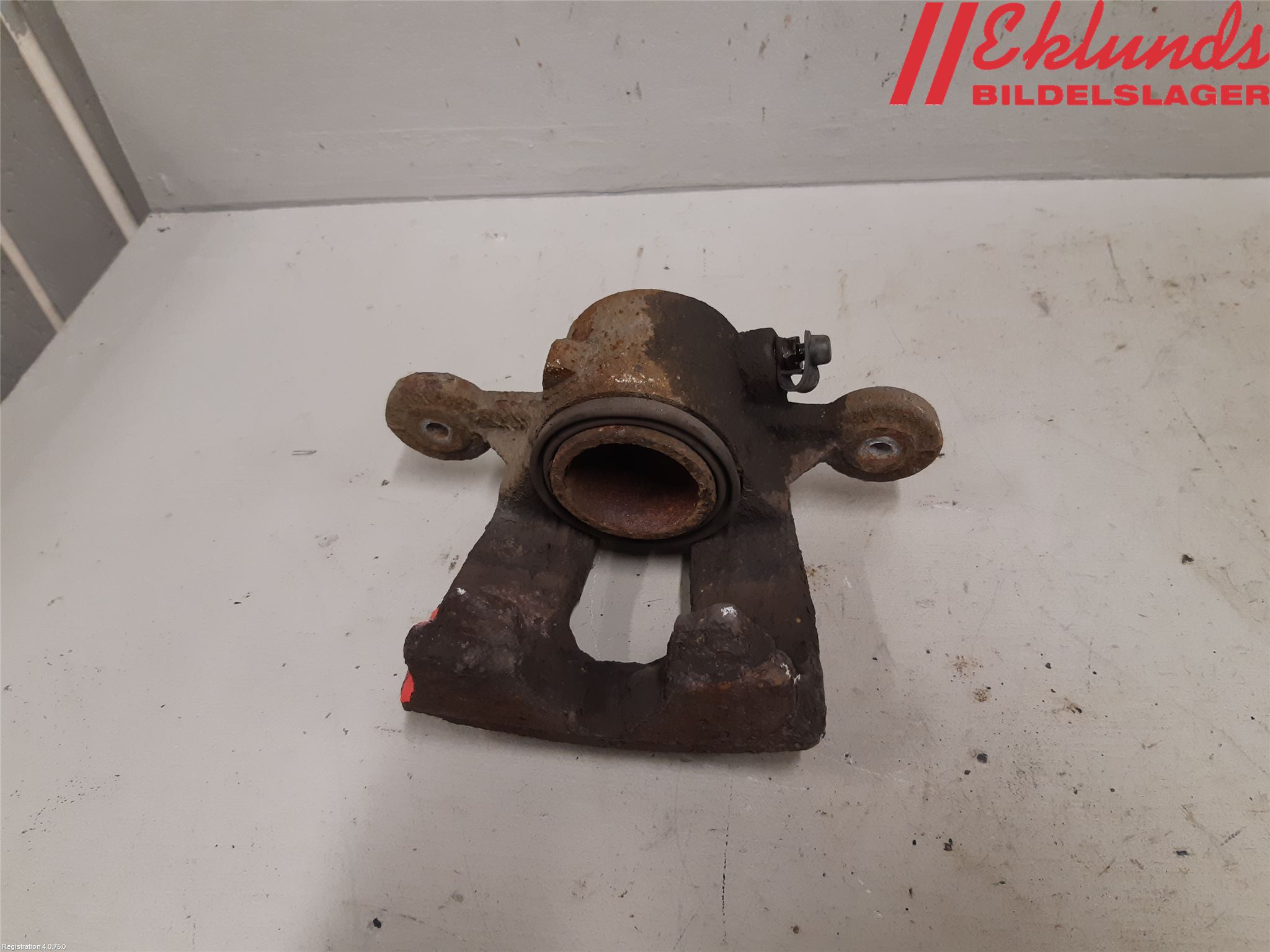 BMW 1 E87/81 5D/3D 03-11 Bromsok Fram Vänster