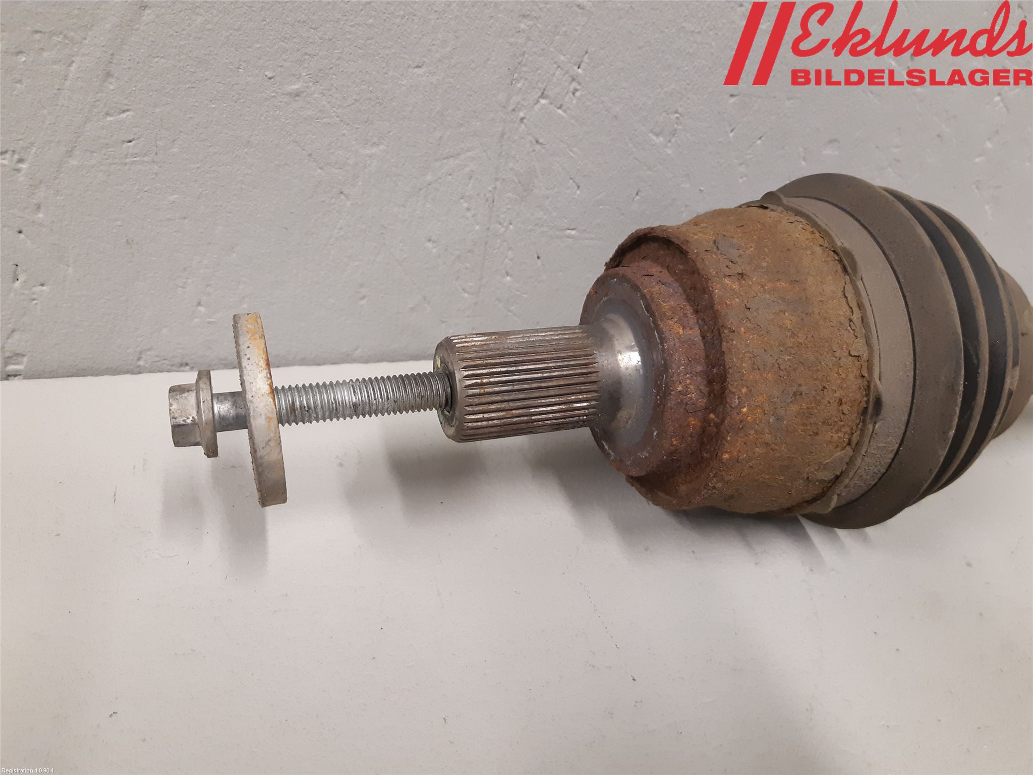 Volvo V40 12-19 Drivaxel Fram Vänster