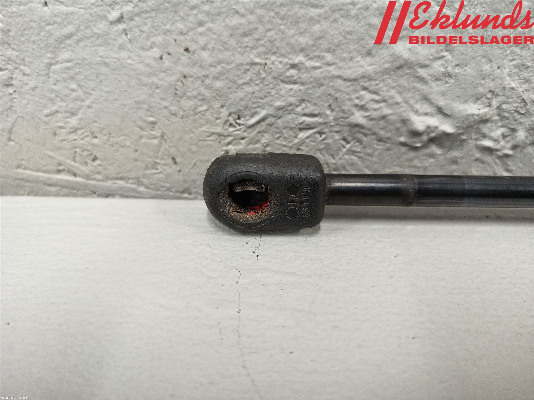 Audi A4/S4 08-11 Gasfjäder Motorhuv