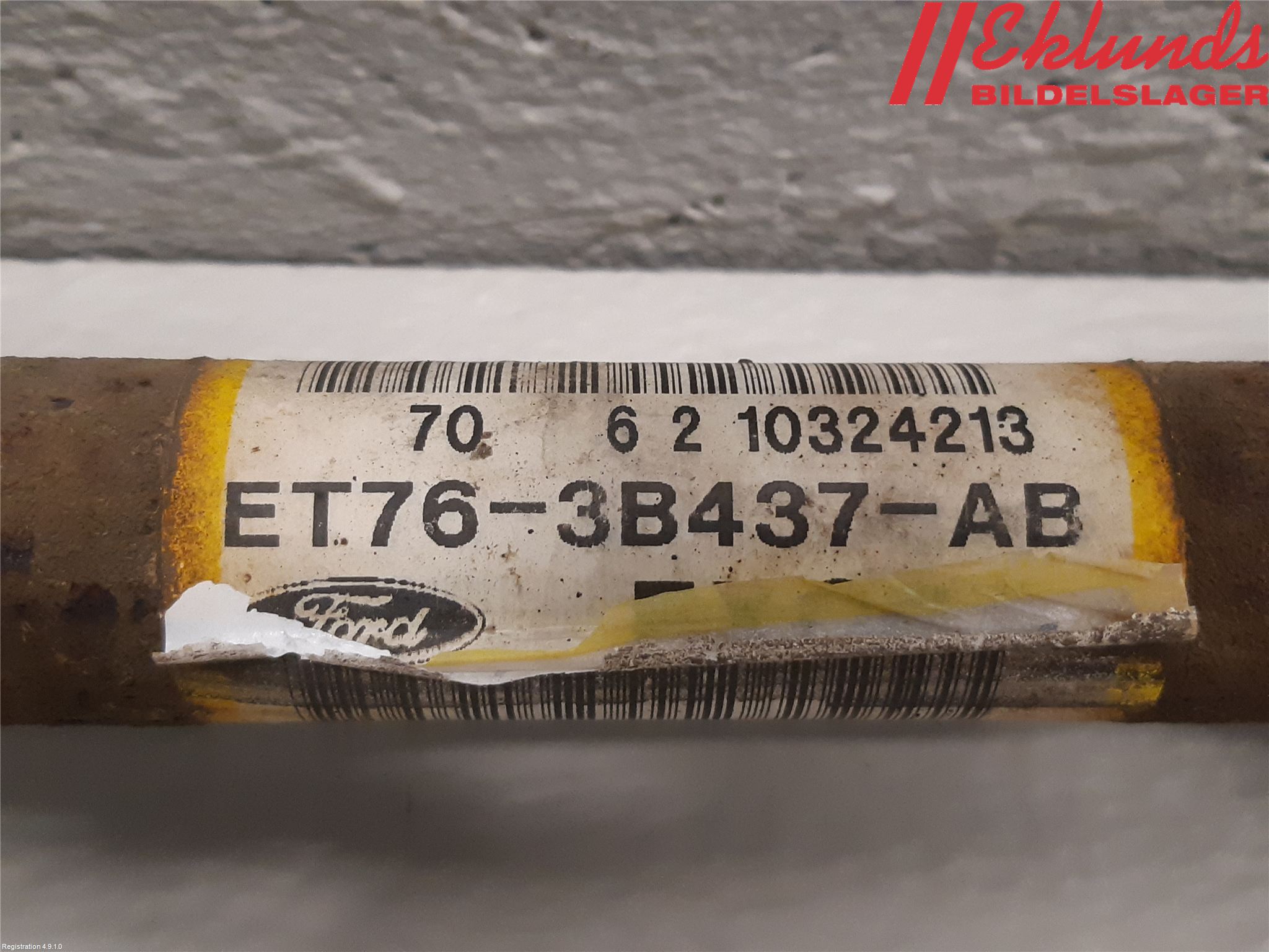 Ford TRANSIT/TOURNEO COURIER 13-23 Drivaxel Fram Vänster