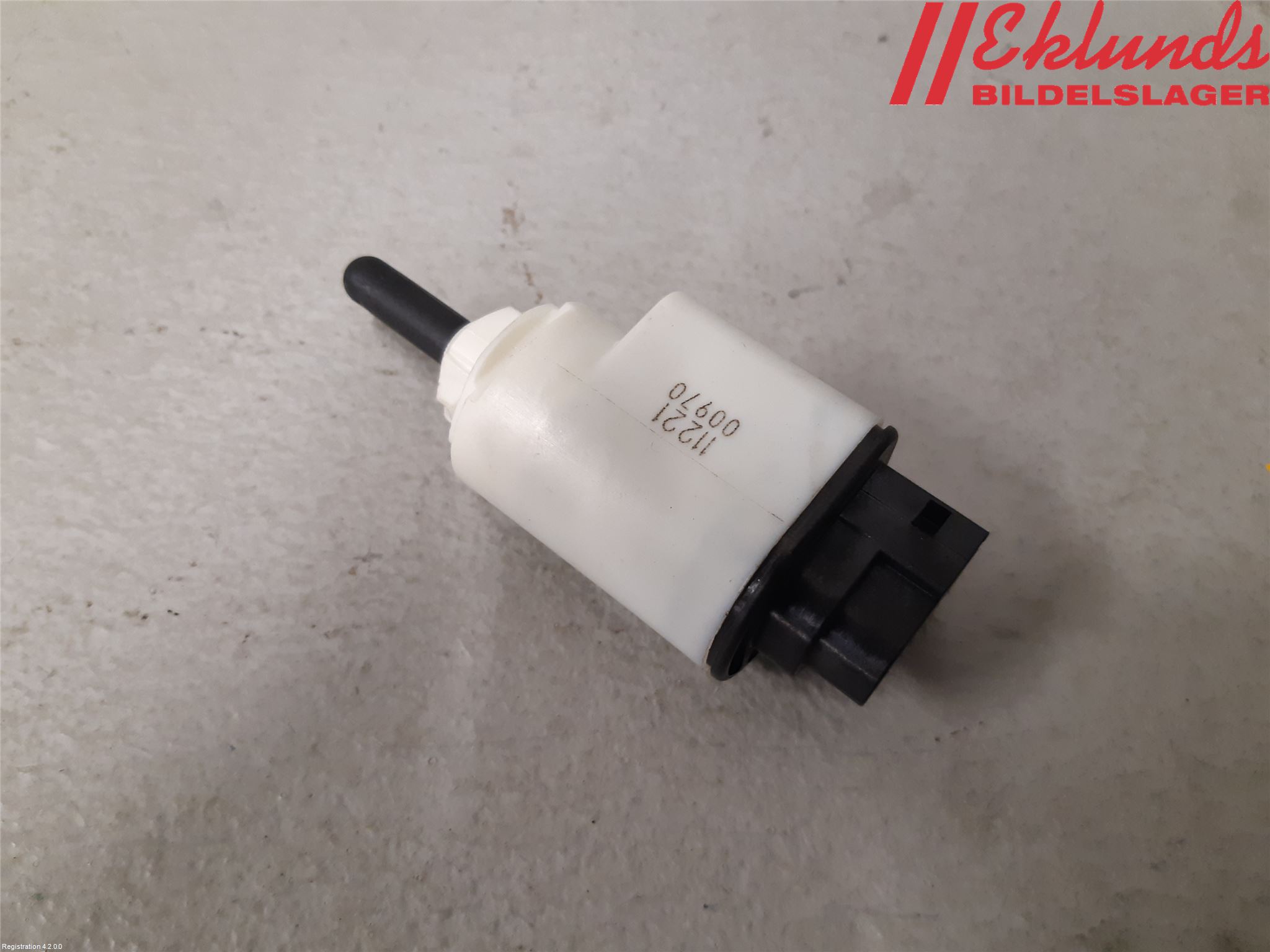 Peugeot 2008/E-2008 20- Bromsljuskontakt