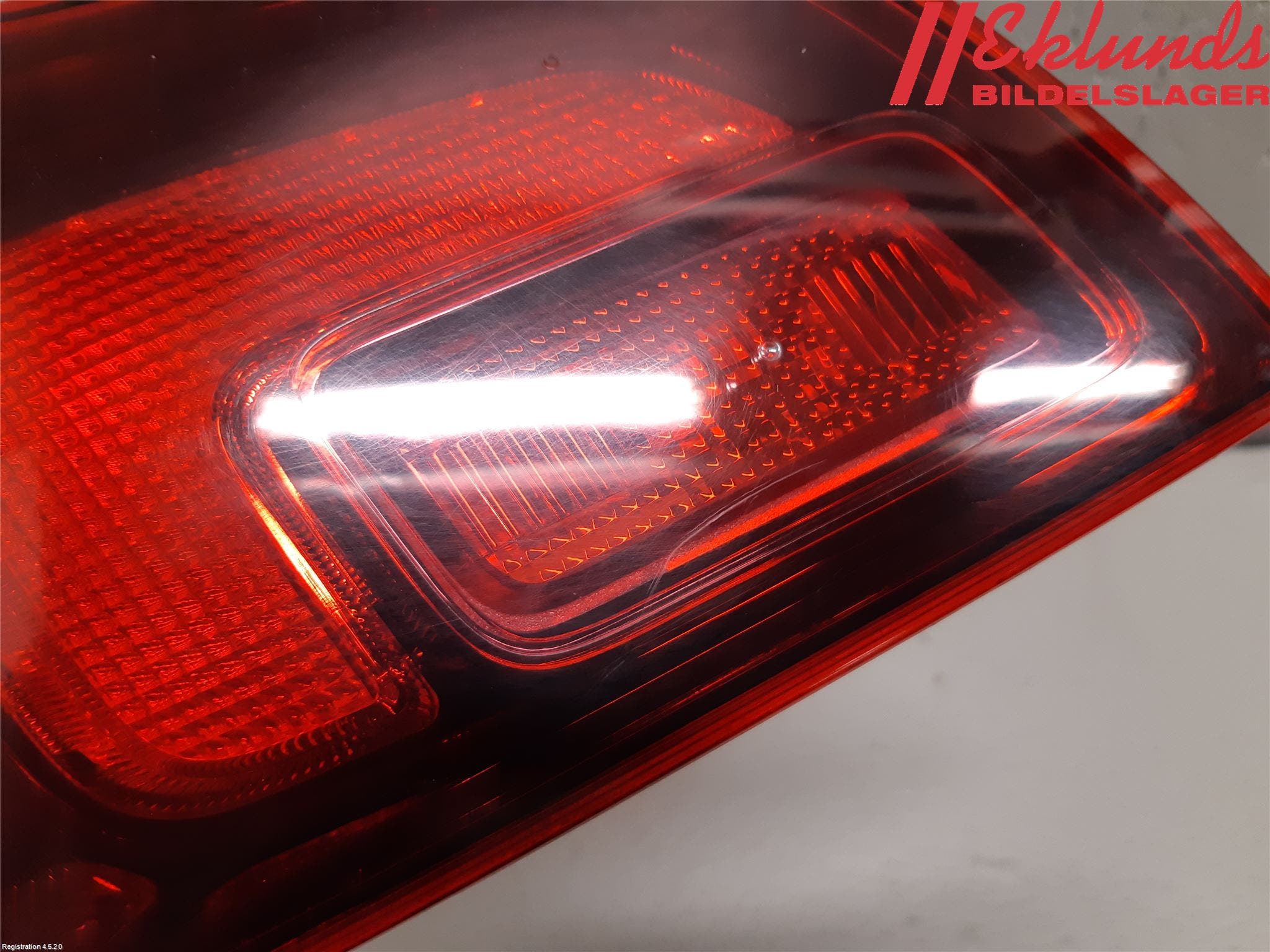 Opel ASTRA J 10-15 Bakljus Lucka Vä