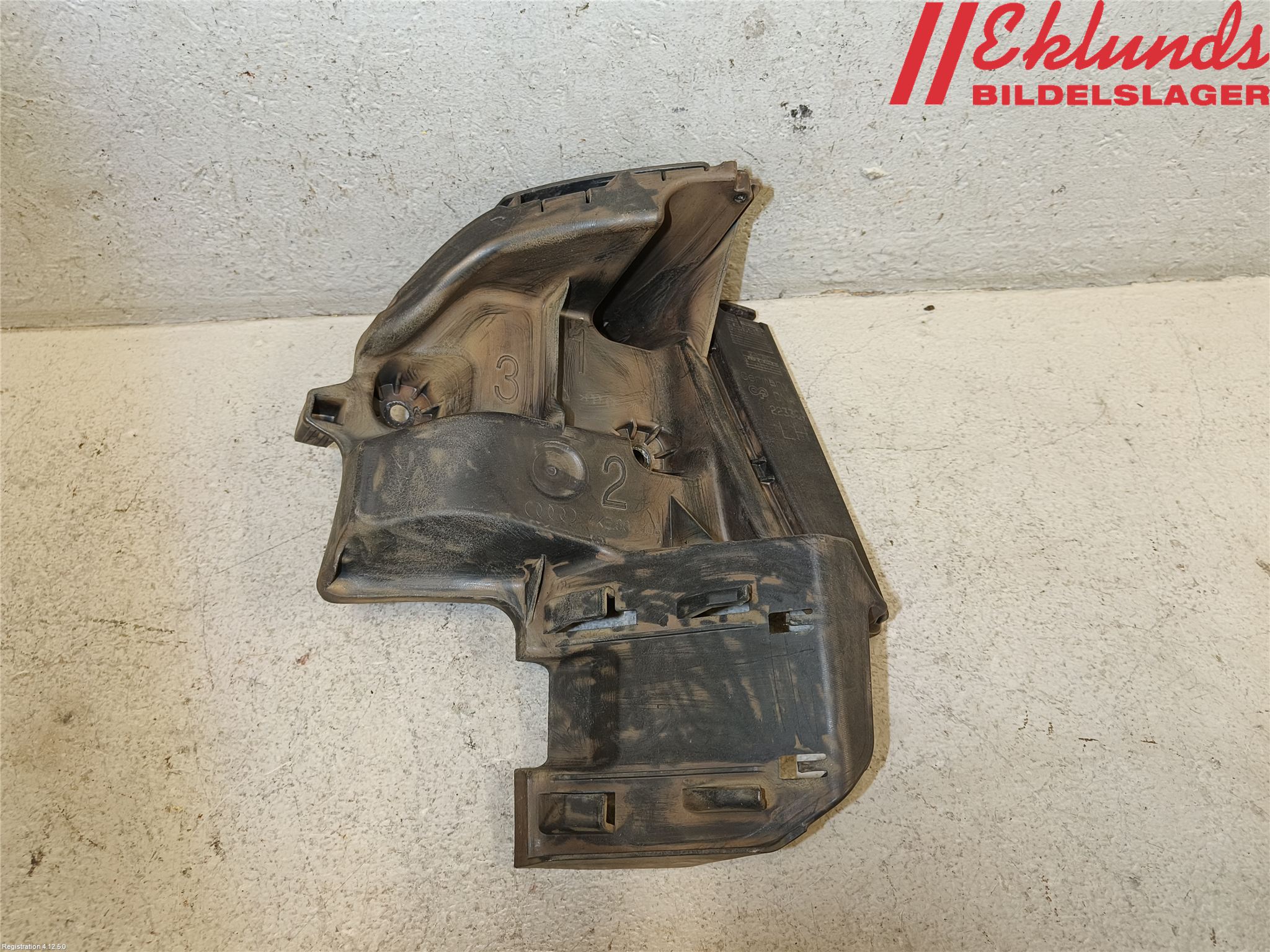 Audi E-TRON, S GE 19- Stötfångarfäste Bak Vä