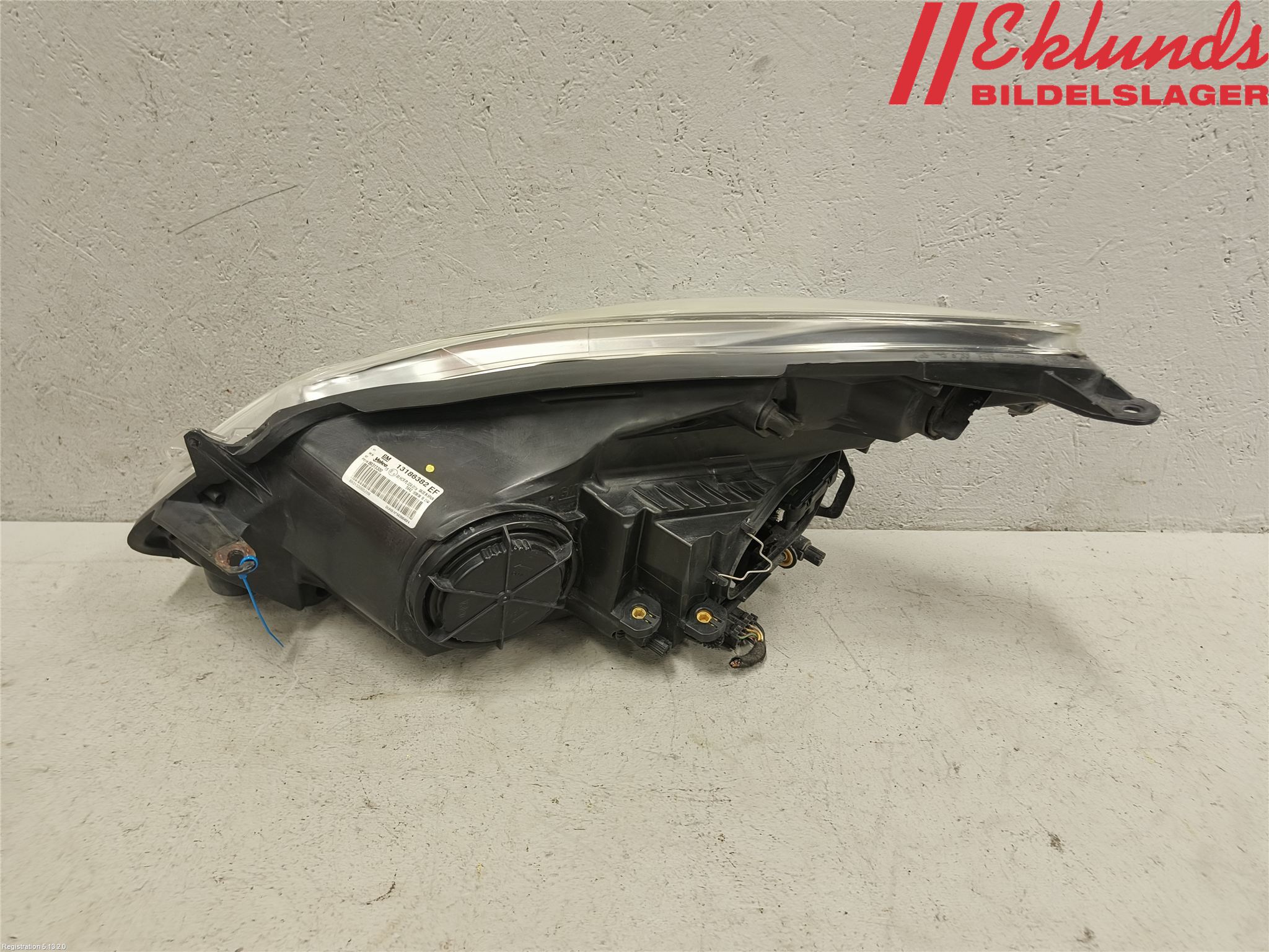 Opel CORSA D 07-14 Strålkastare Höger