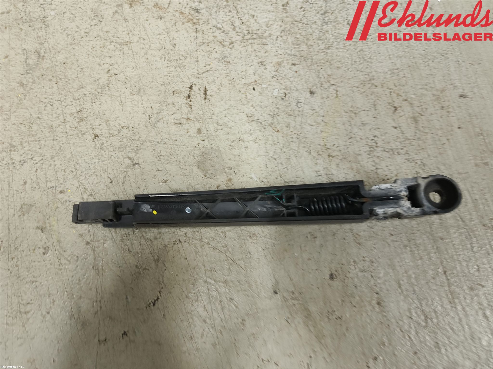 Opel INSIGNIA 17- Torkararm-Bakruta