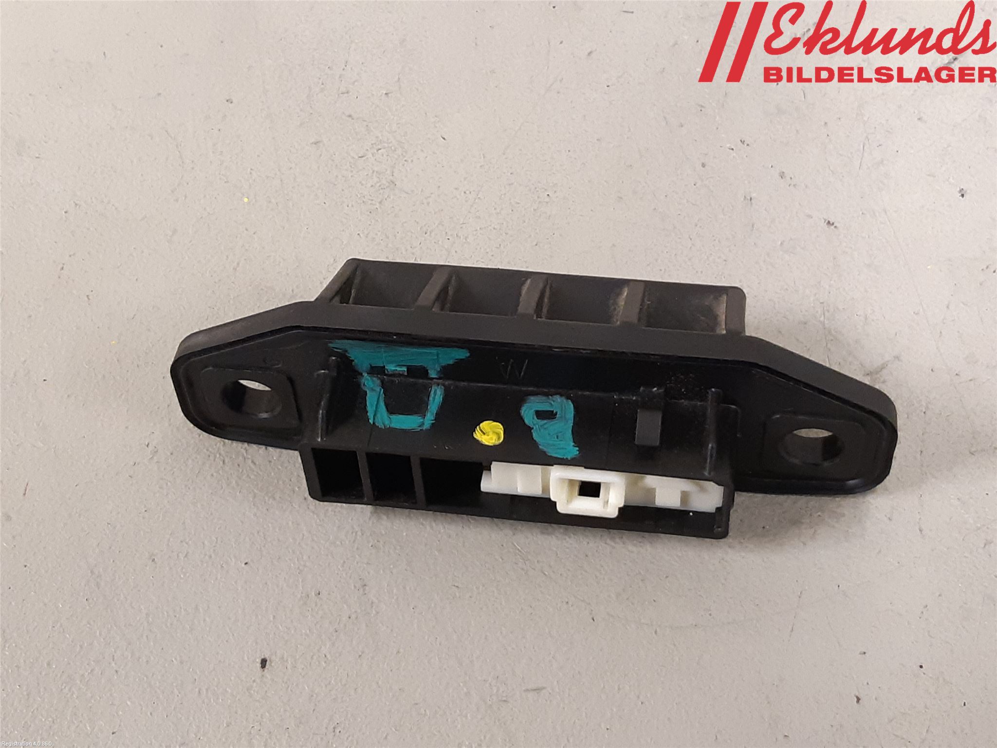 Toyota YARIS XP130 15-20 Bakluckehandtag