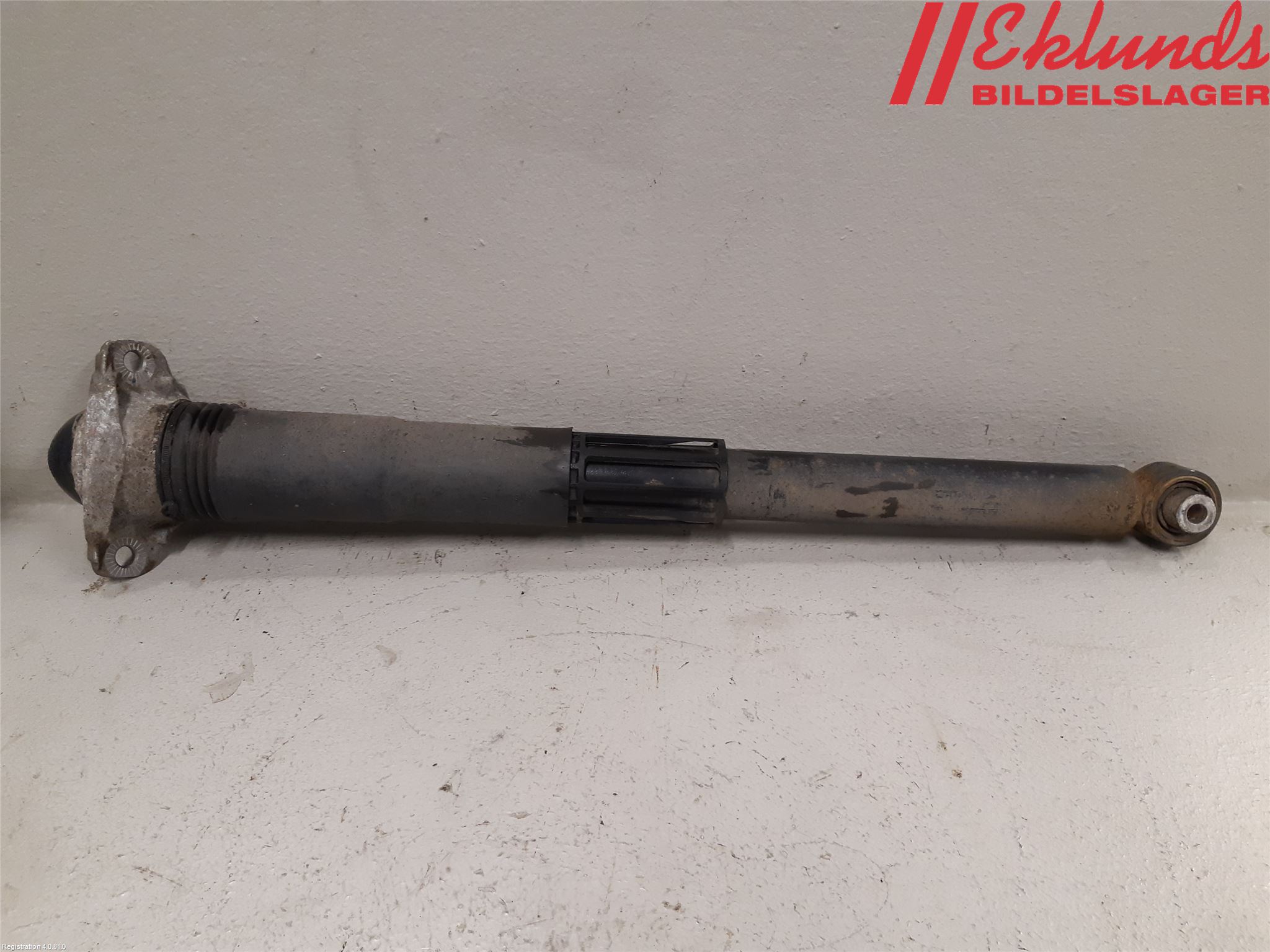 Volkswagen VW PASSAT 15-19 Stötdämpare Bak