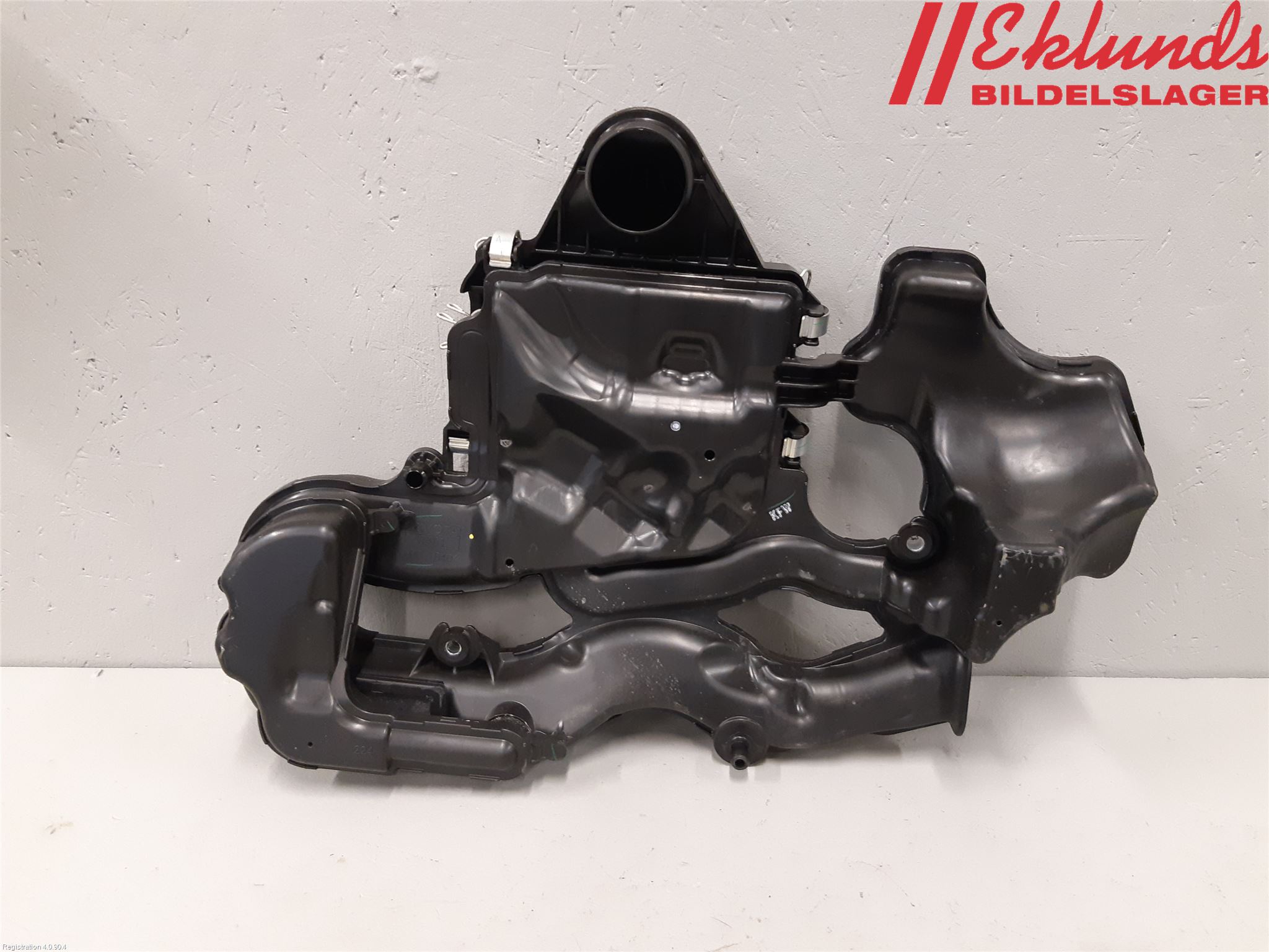 Toyota AYGO X AB70 22- Luftrenare