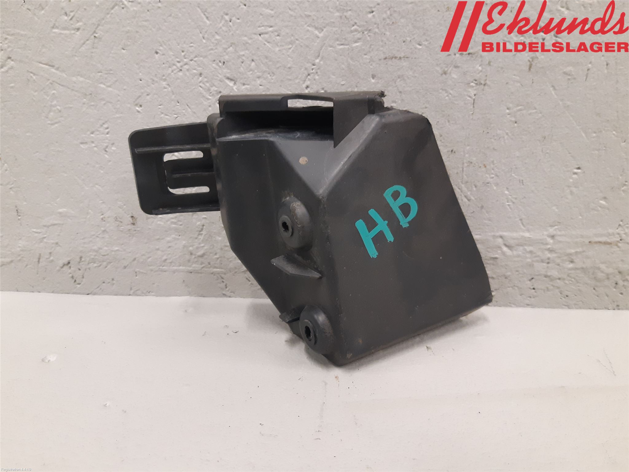 Ford FOCUS 15-18 Stötfångarfäste Bak Hö