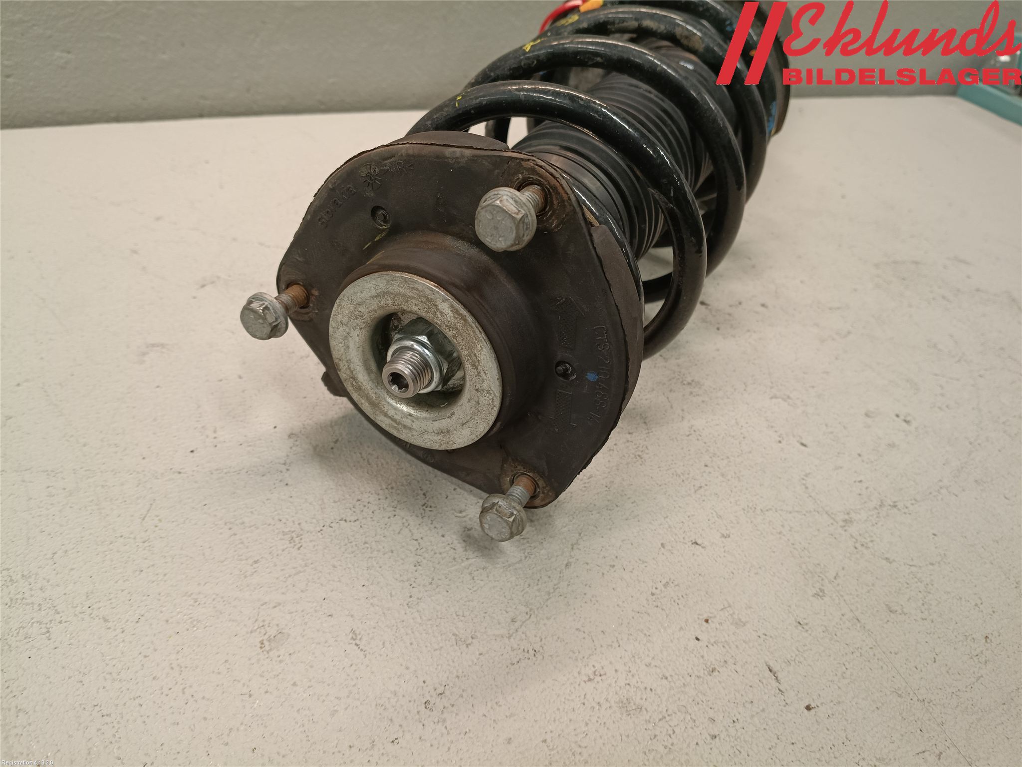 Volkswagen VW JETTA VI 11- Fjäderben Fram Vänster