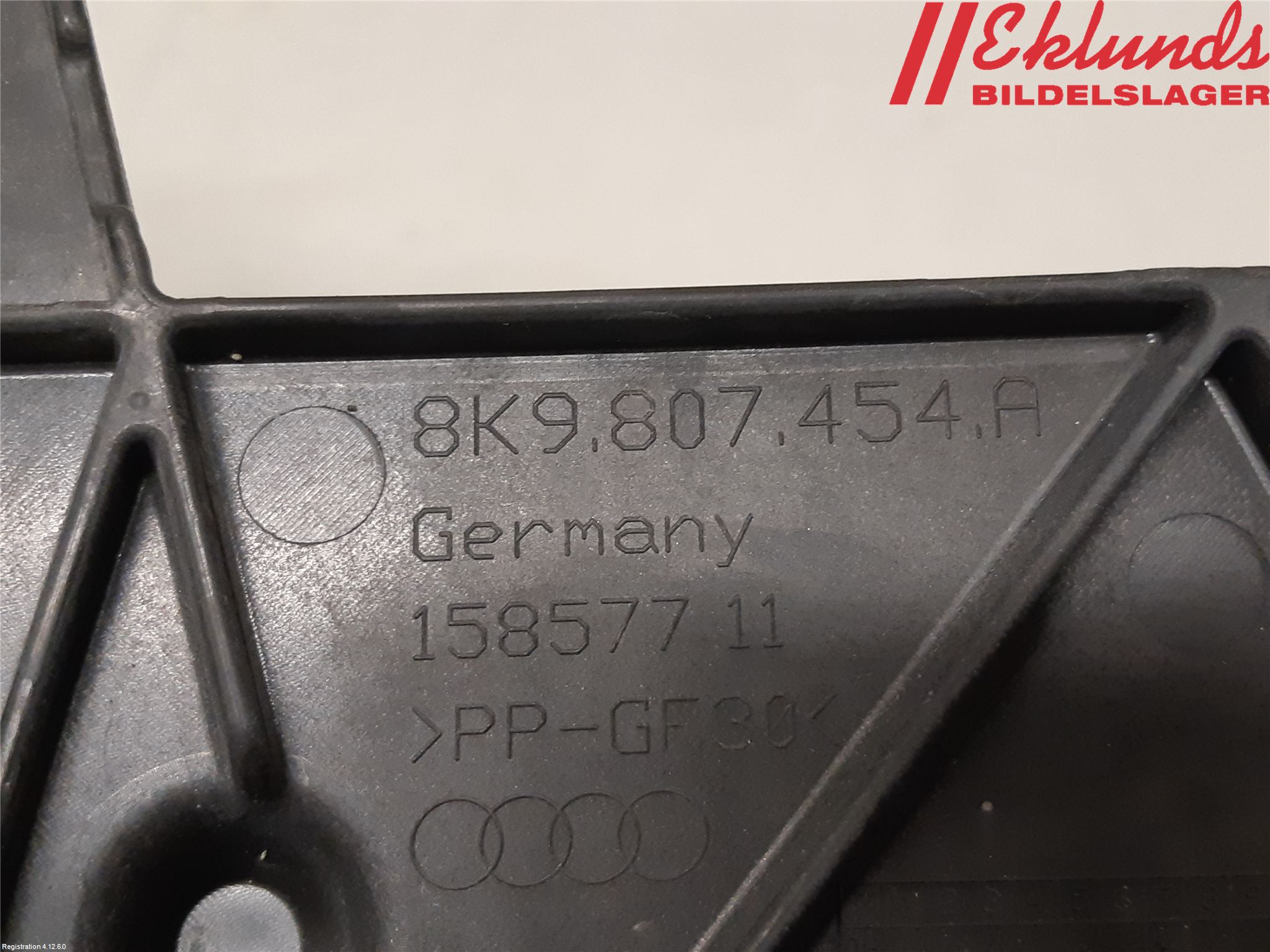 Audi A4 ALLROAD 09-16 Stötfångarfäste Bak Hö