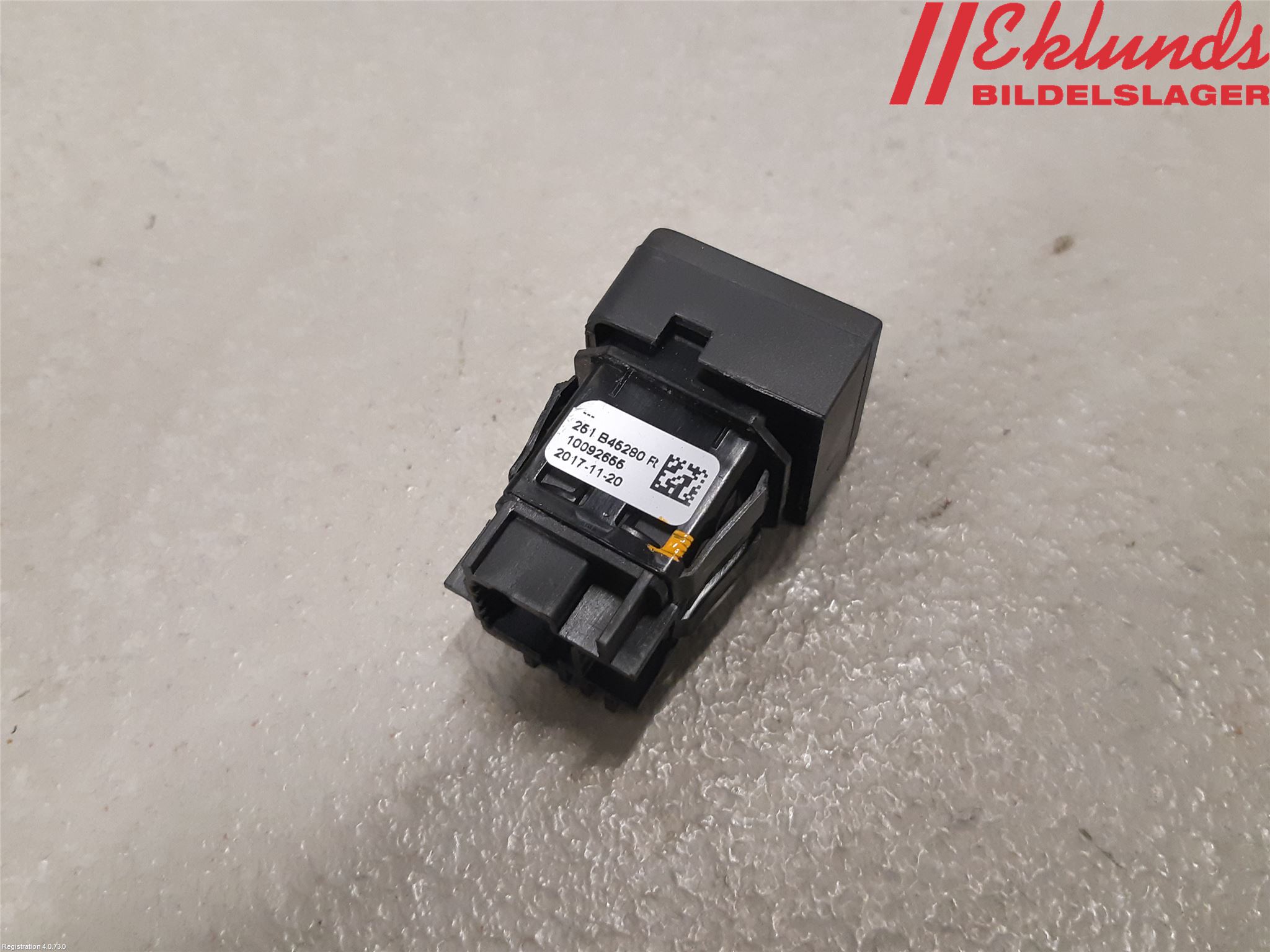 Renault TRAFIC/E-TECH 15- Strömställare Övrigt