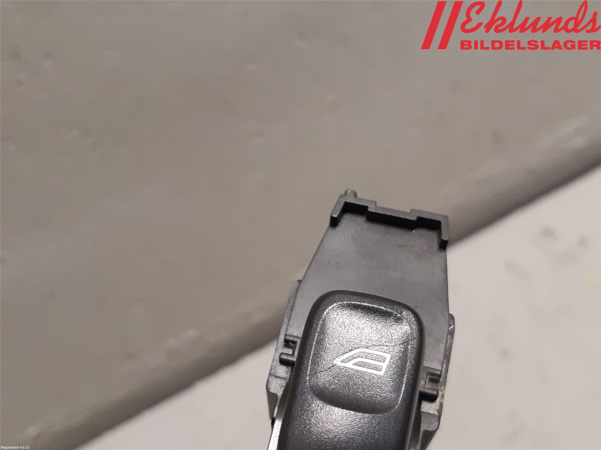 Volvo V70 05-08 Strömställare Elhiss