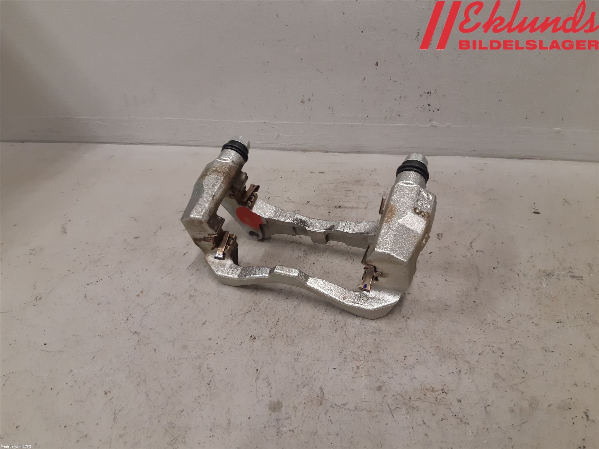 Lexus UX/300e 19- Bromsokshållare