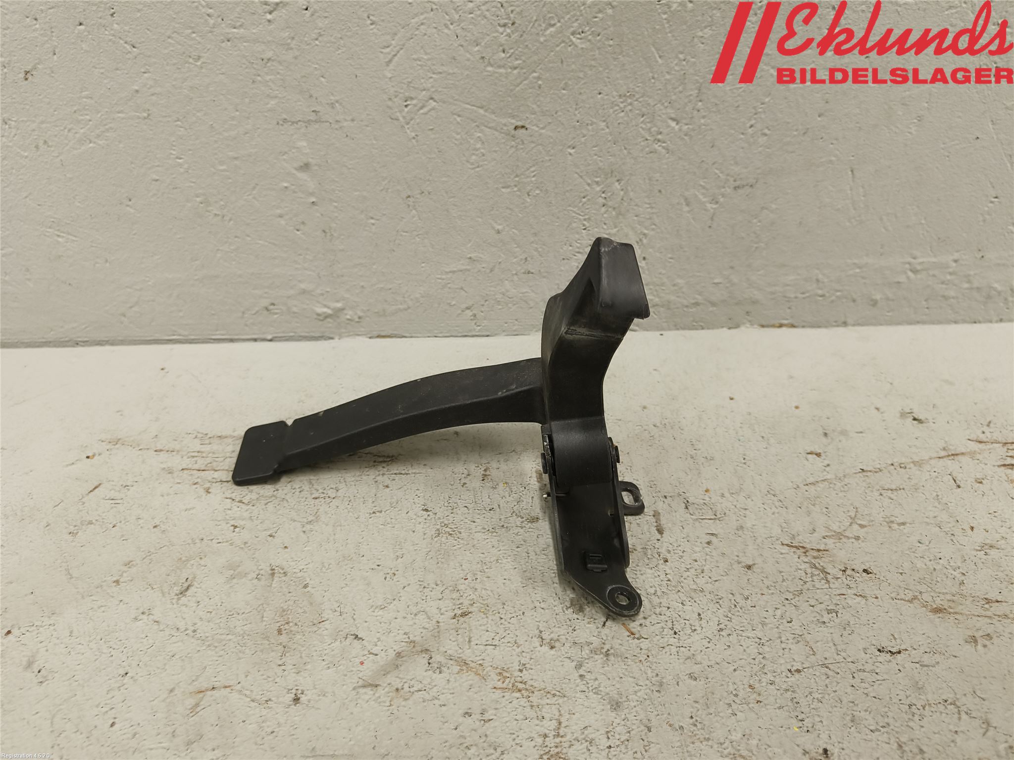 Peugeot 3008 17-24 Huv Spärr