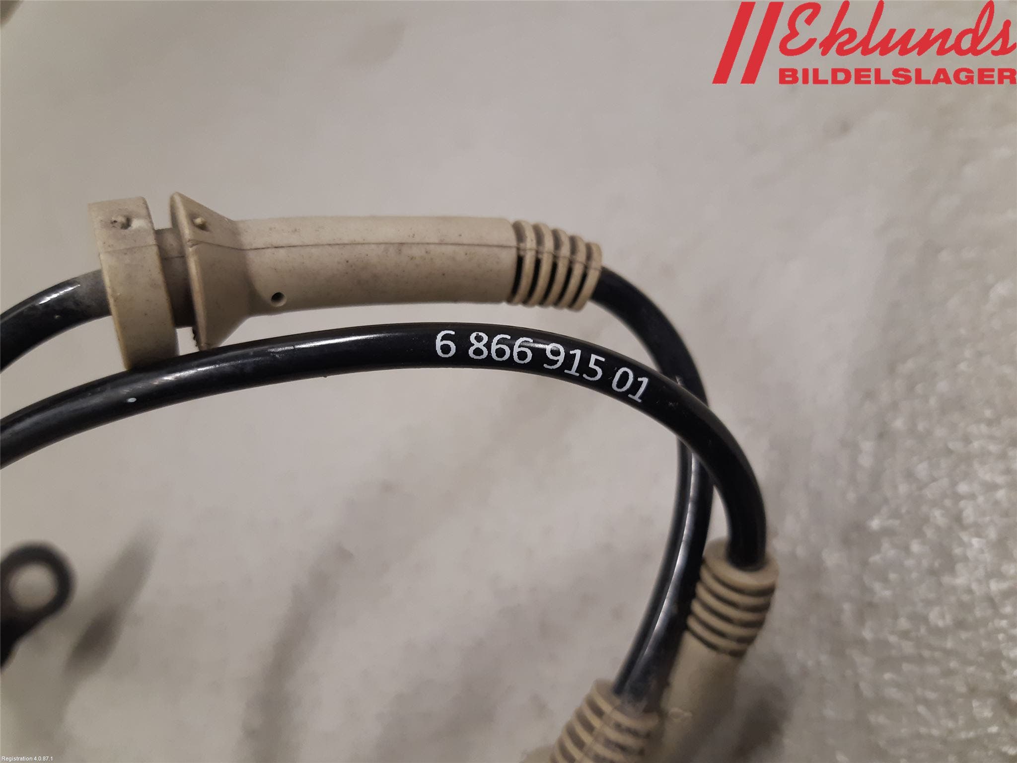 BMW 5 G30/G31/F90 17-23 Abs Sensor