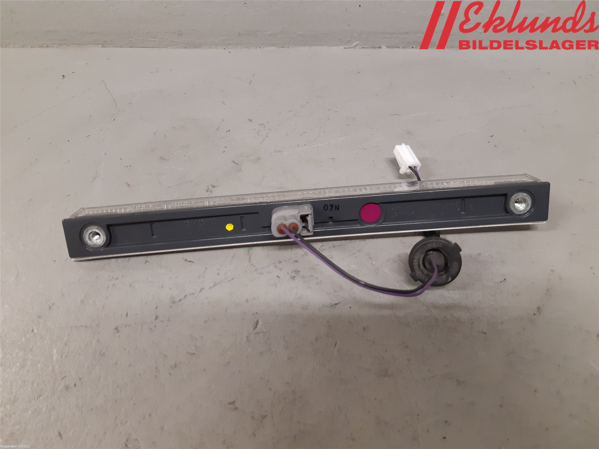 Toyota RAV4 19- Bromsljus Bakruta