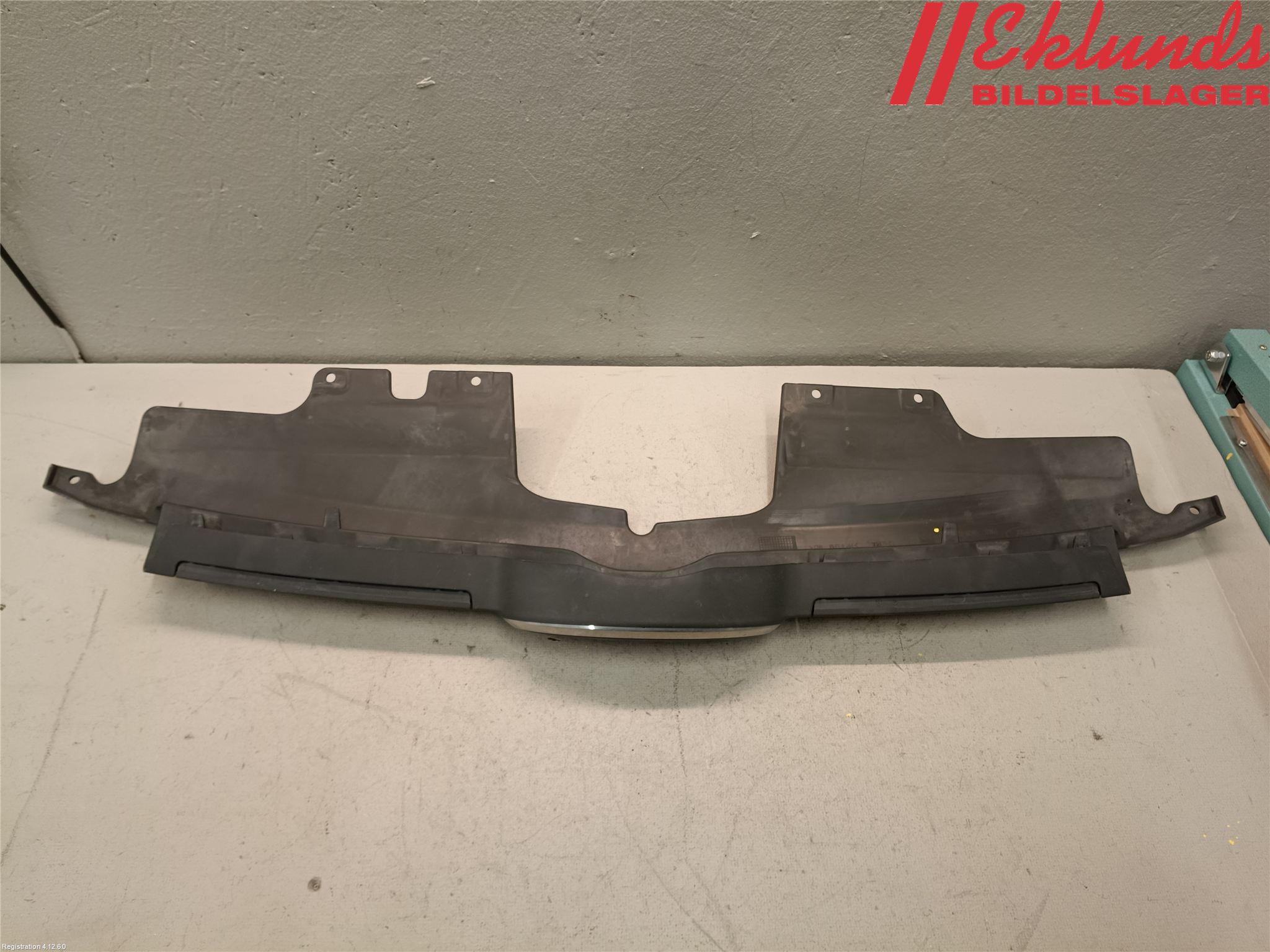 Ford TRANSIT SKÅP/BUSS 14-22 Grill Komp