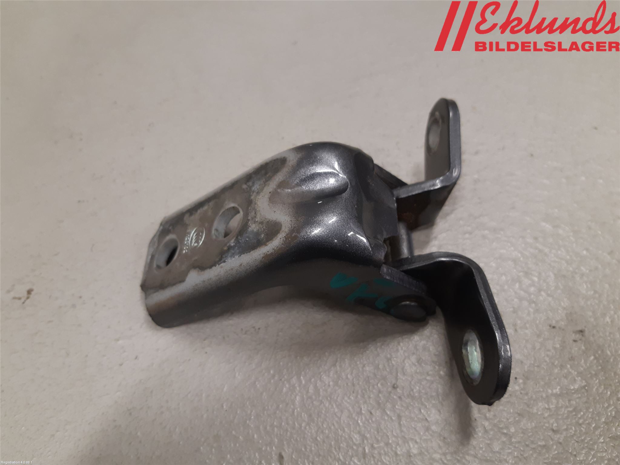 Hyundai SANTA FE 13-18 Dörrgångjärn