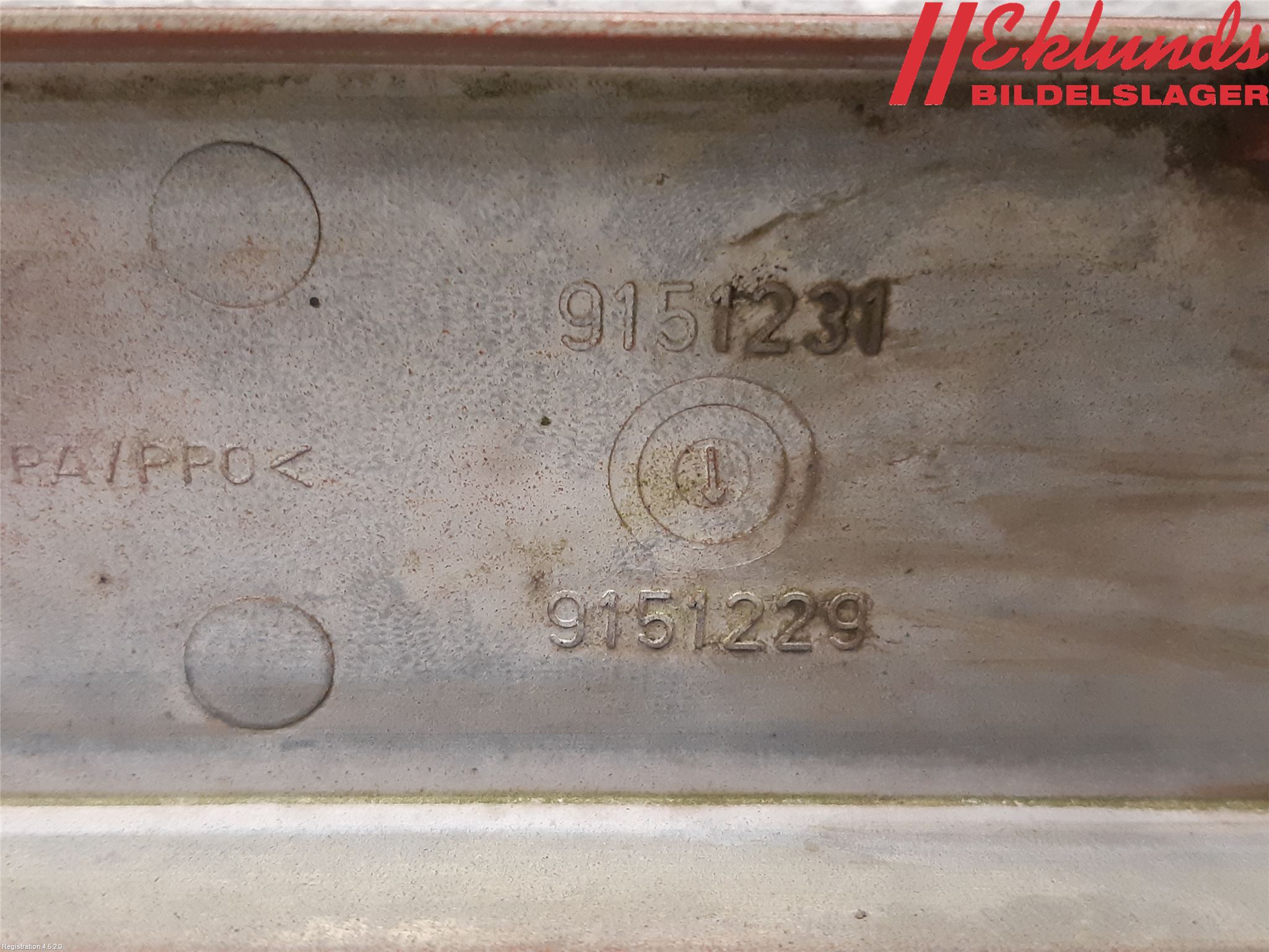 Volvo 850 91-97 Strålkastarsarg Höger