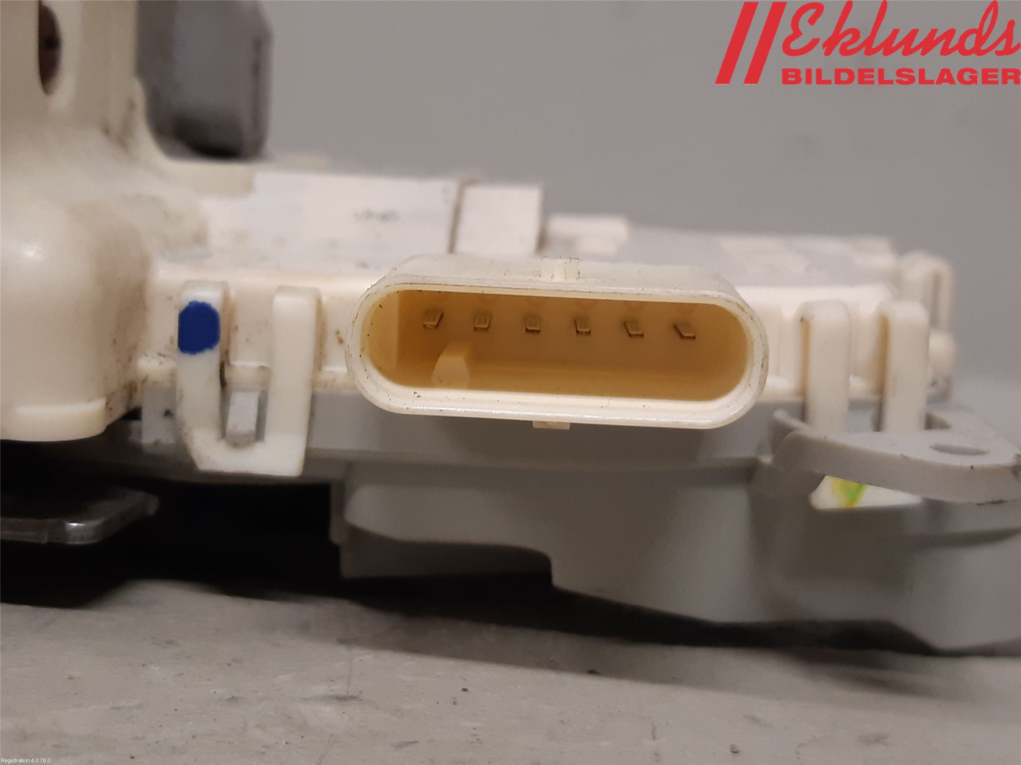 Audi A4 ALLROAD 09-16 Låskista-Dörrlås