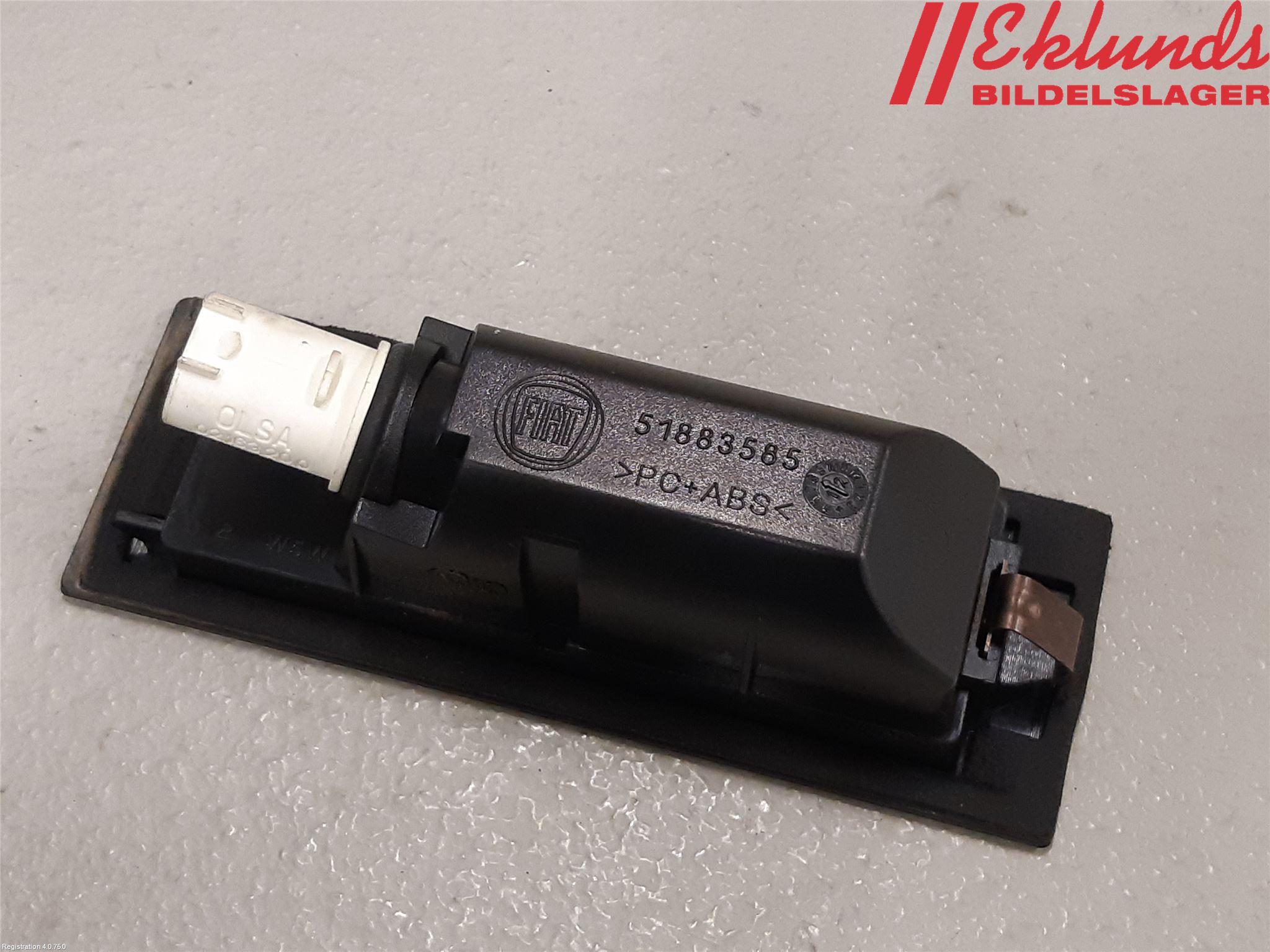 Fiat 500L 13-19 Skylt Belysning