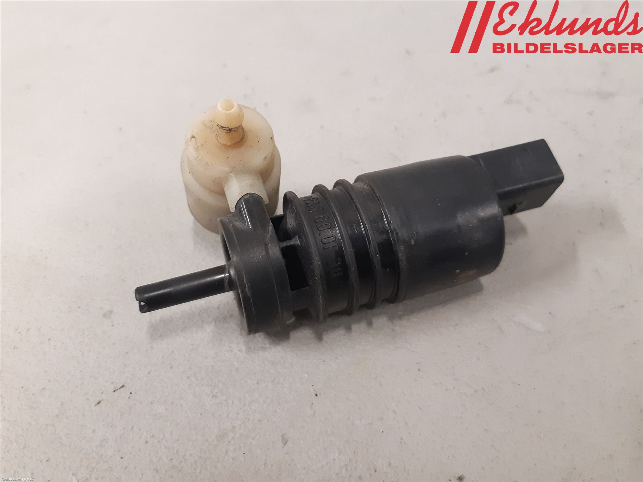 Mercedes-Benz MB E-KLASS (W212) 09-16 Spolarpump Vindruta