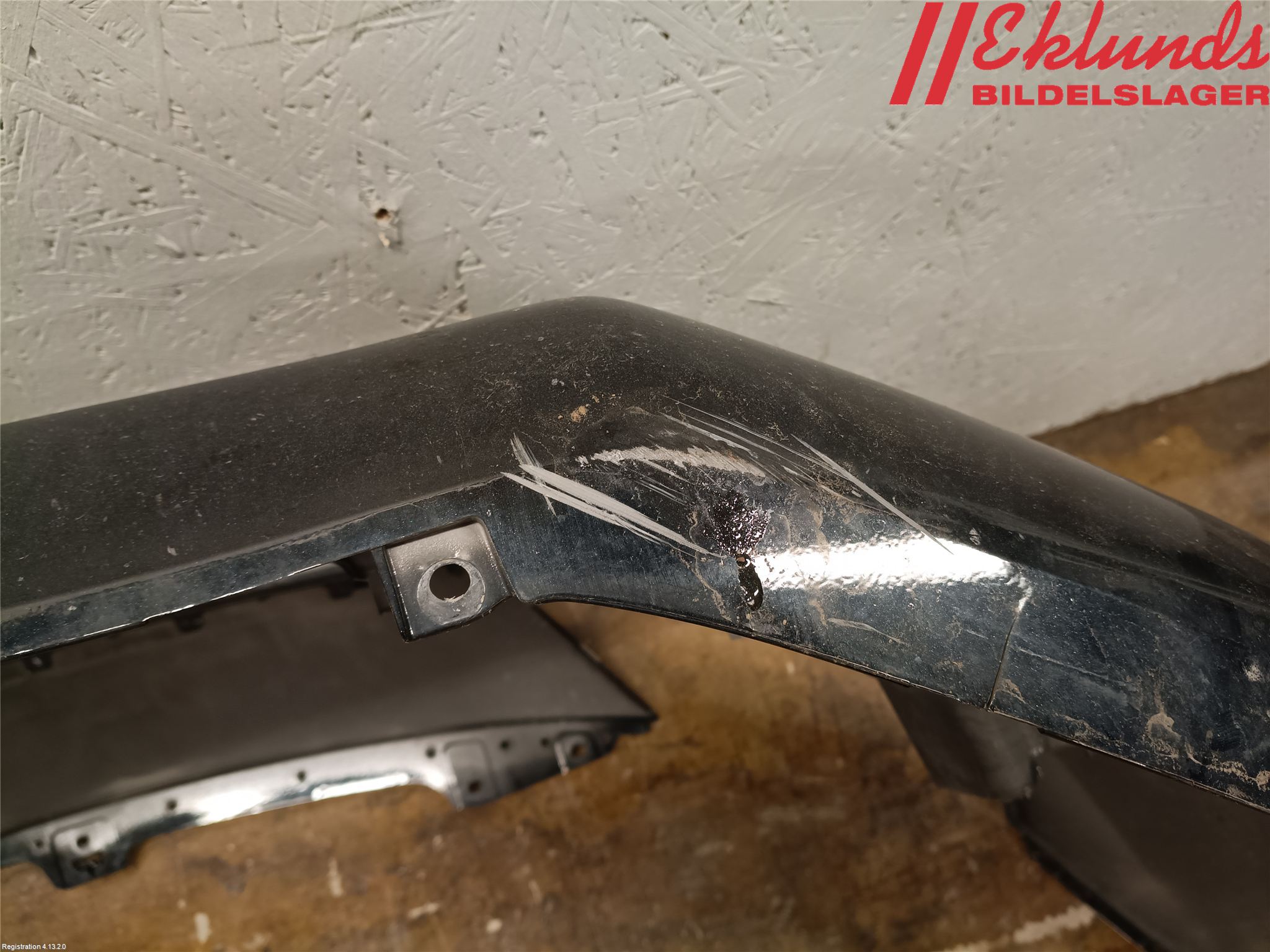 Suzuki SWIFT 17-24 Stötfångarbeklädnad Fram