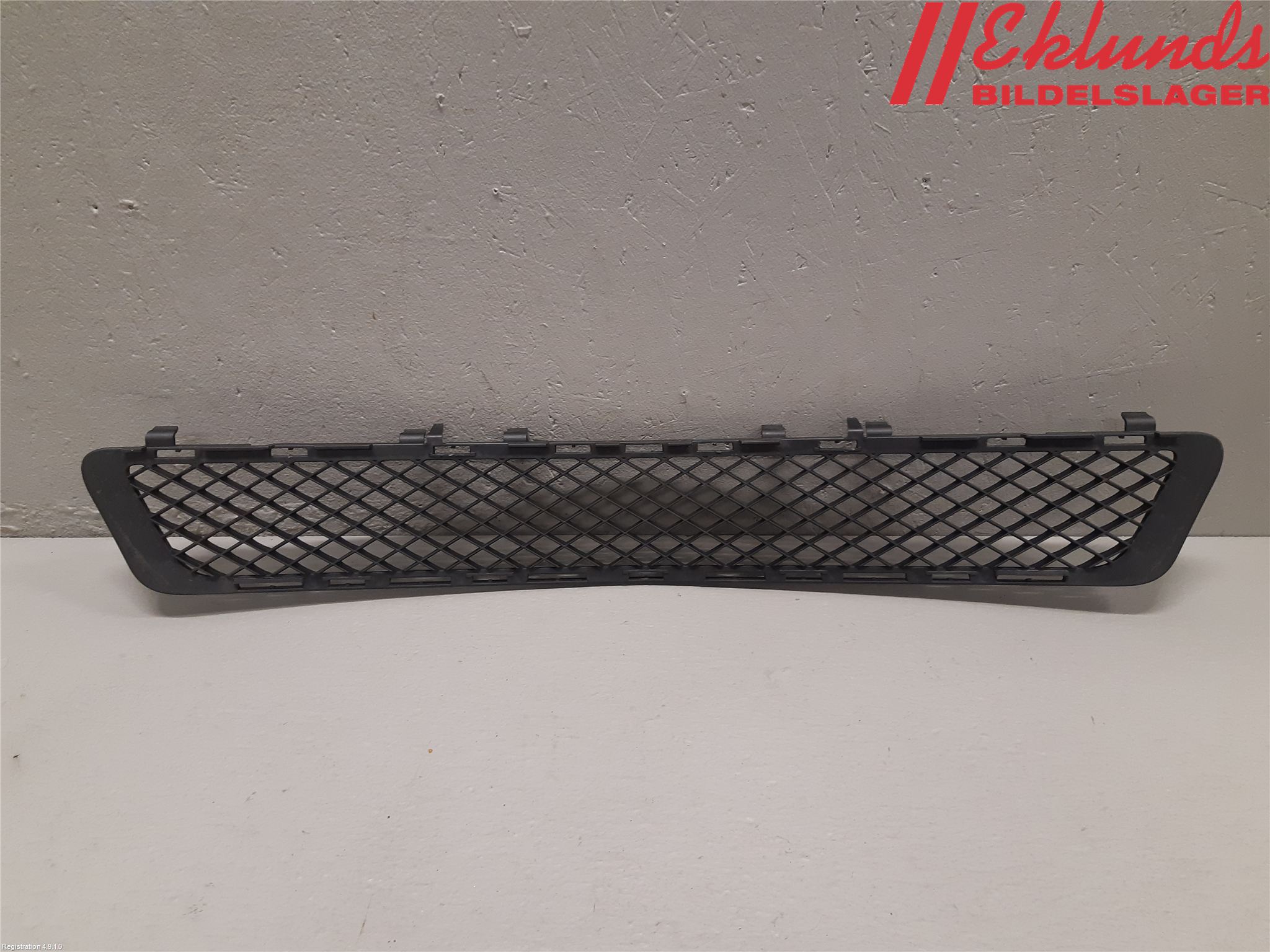 Mercedes-Benz MB E-KLASS (W212) 09-16 Stöt Utfyllnad-List-Grill
