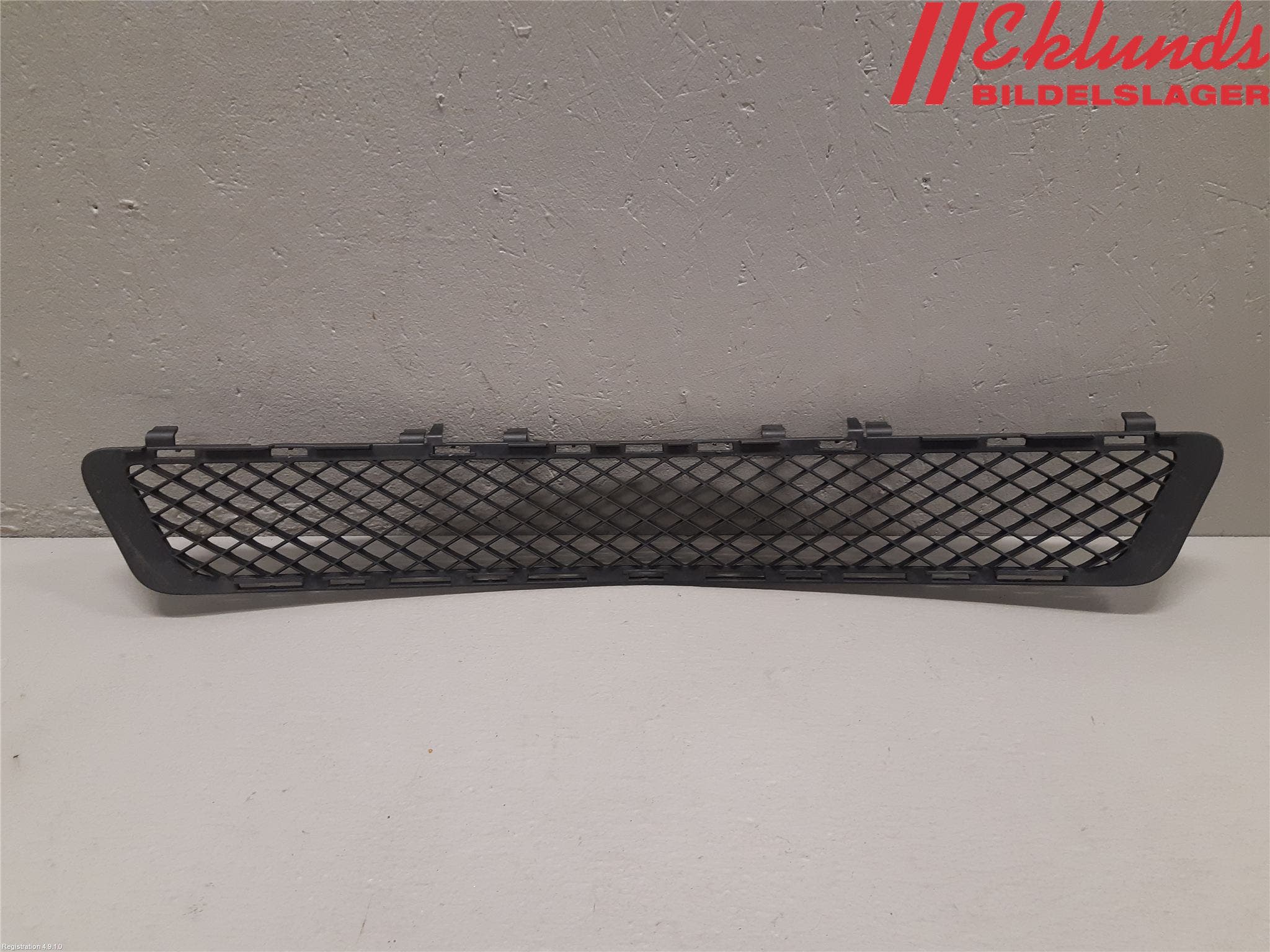 Mercedes-Benz MB E-KLASS (W212) 09-16 Stöt Utfyllnad-List-Grill