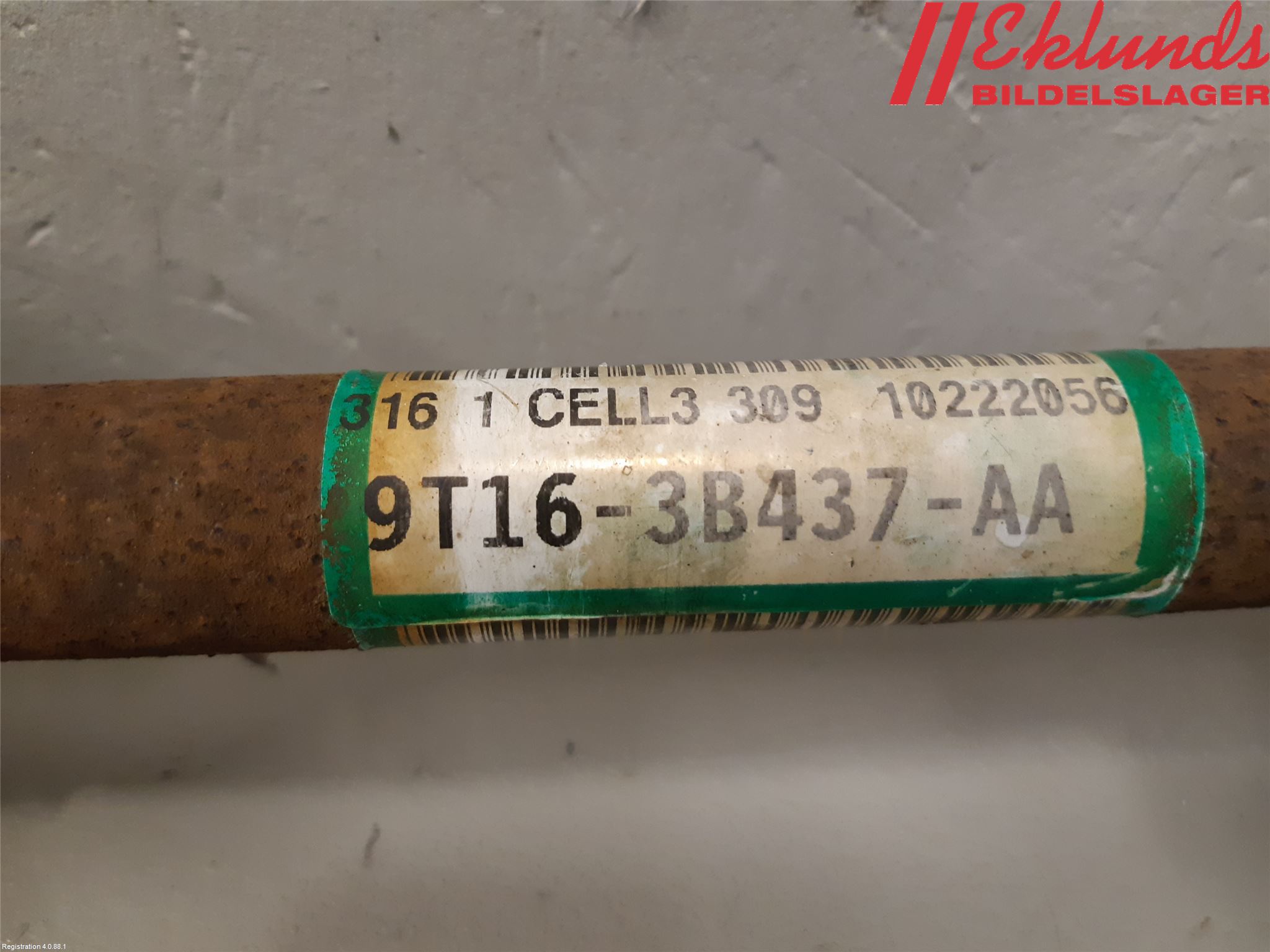Ford TRANSIT CONNECT 09-13 Drivaxel Fram Vänster