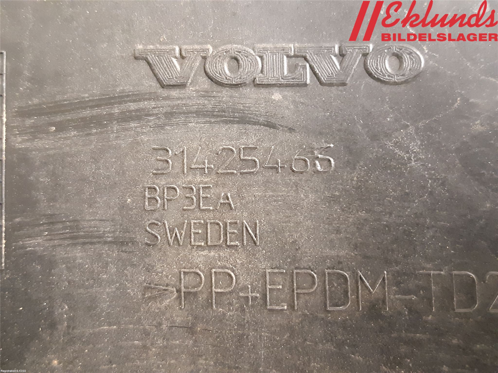 Volvo V60 14-18 Stötfångarfäste Bak Hö