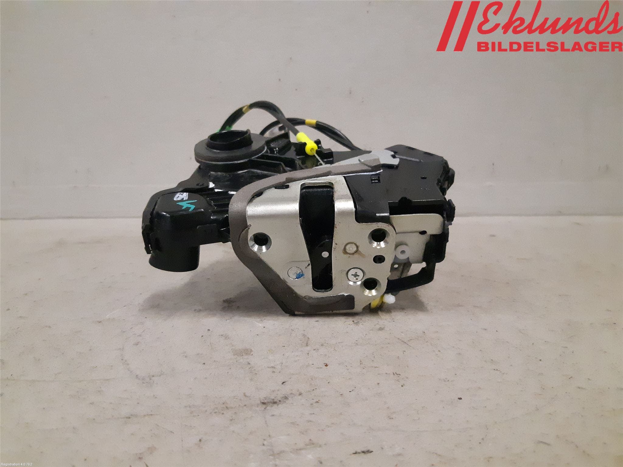 Toyota AURIS 10-12 Låskista-Dörrlås